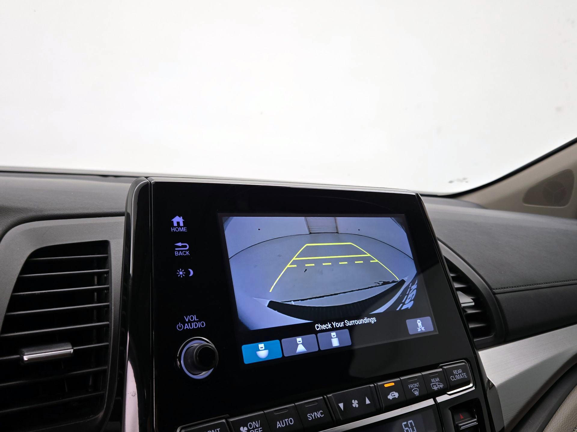 Thumbnail: 2019 Honda Odyssey - 14
