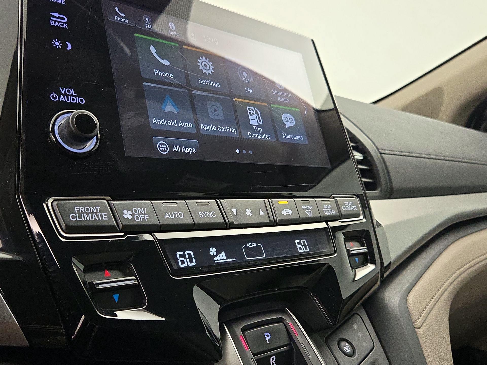 Thumbnail: 2019 Honda Odyssey - 16