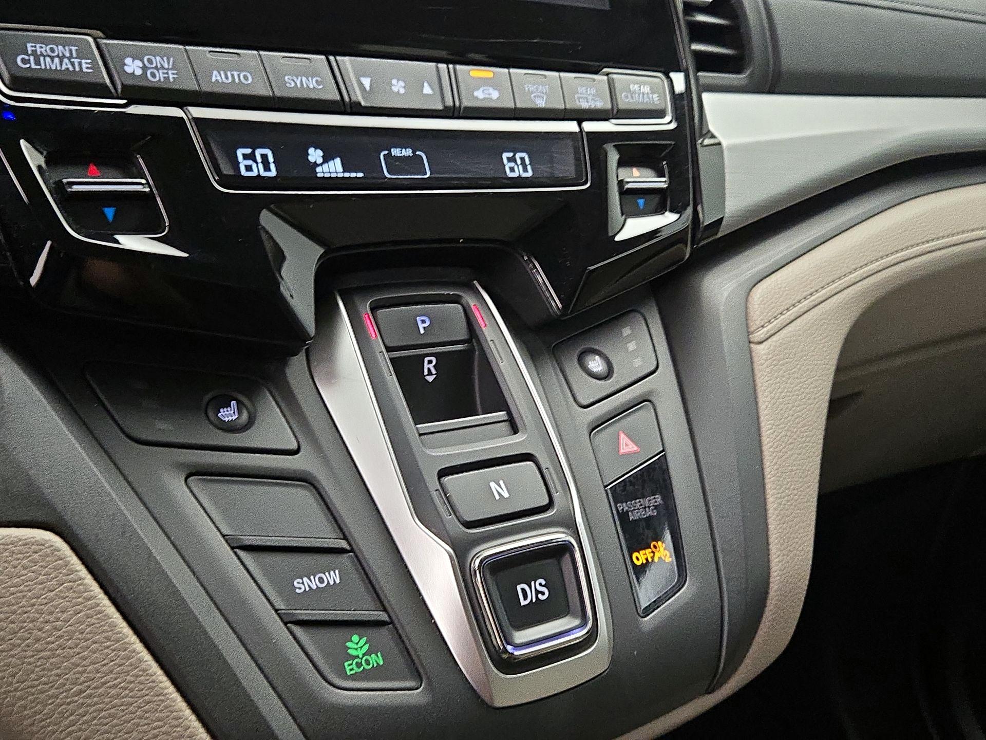 Thumbnail: 2019 Honda Odyssey - 17