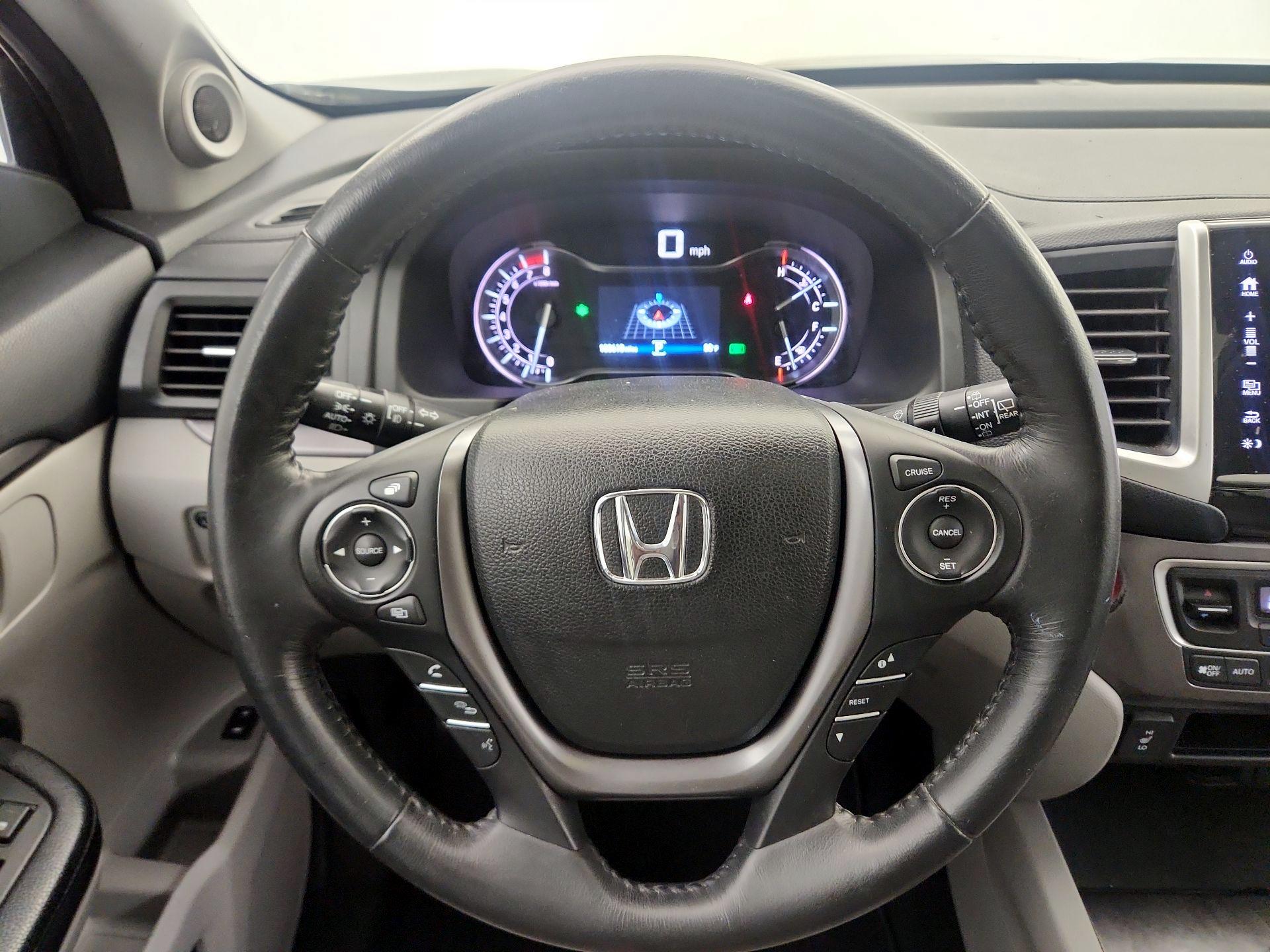 Thumbnail: 2018 Honda Pilot - 10