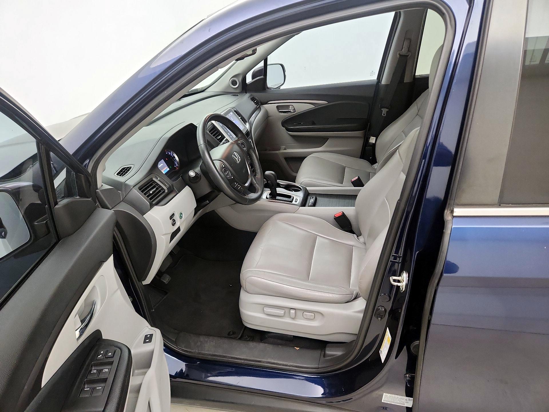 Thumbnail: 2018 Honda Pilot - 11