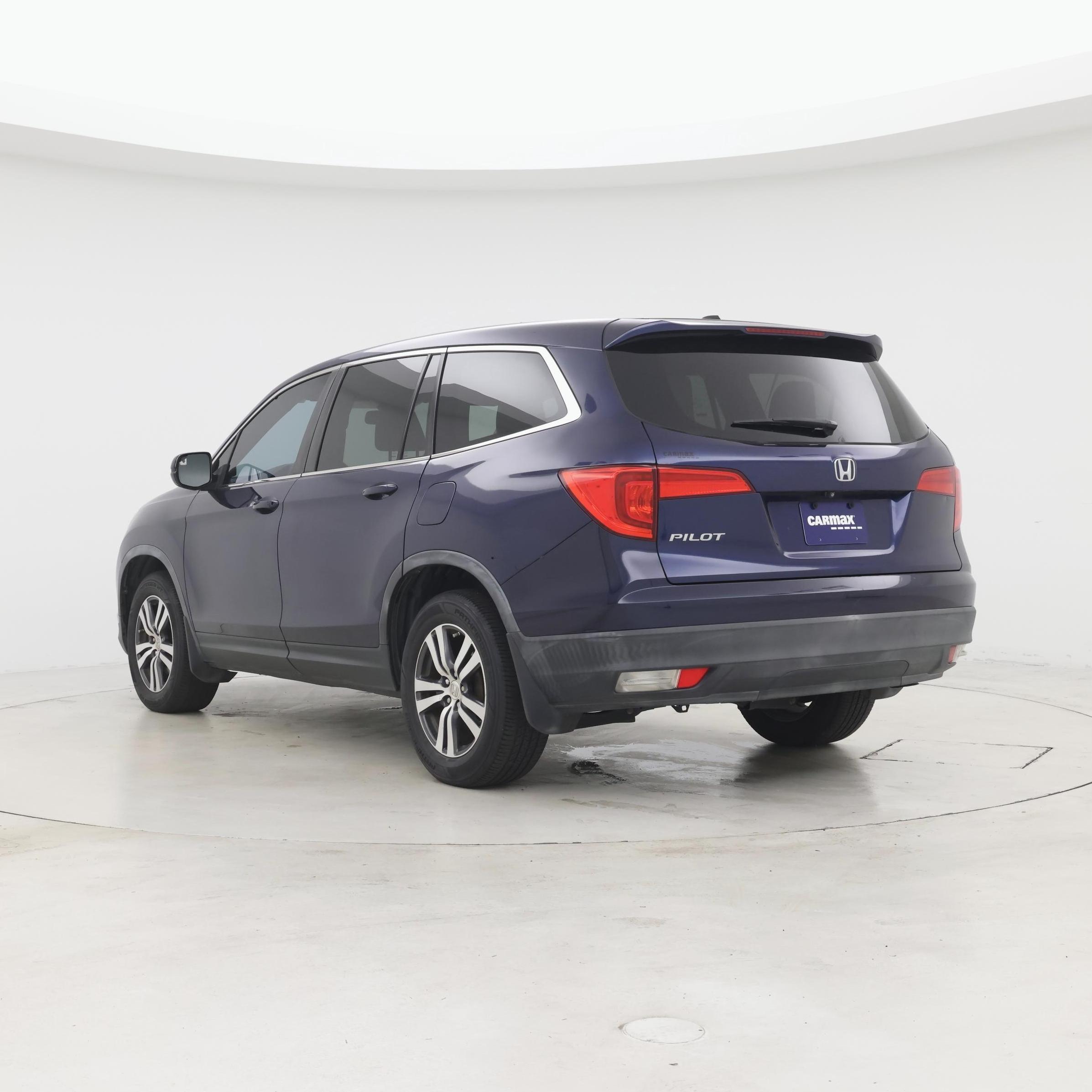 Thumbnail: 2018 Honda Pilot - 2