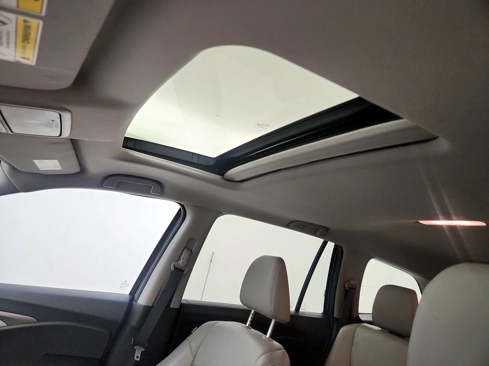 Thumbnail: 2018 Honda Pilot - 19