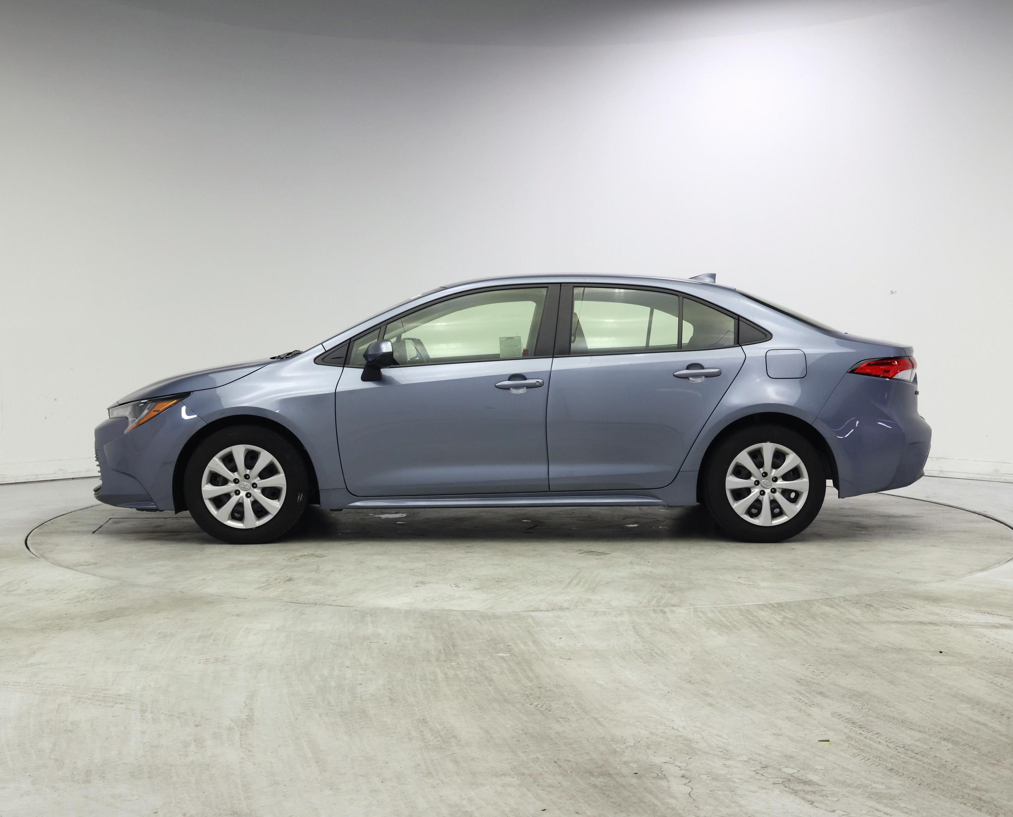 Thumbnail: 2023 Toyota Corolla - 3