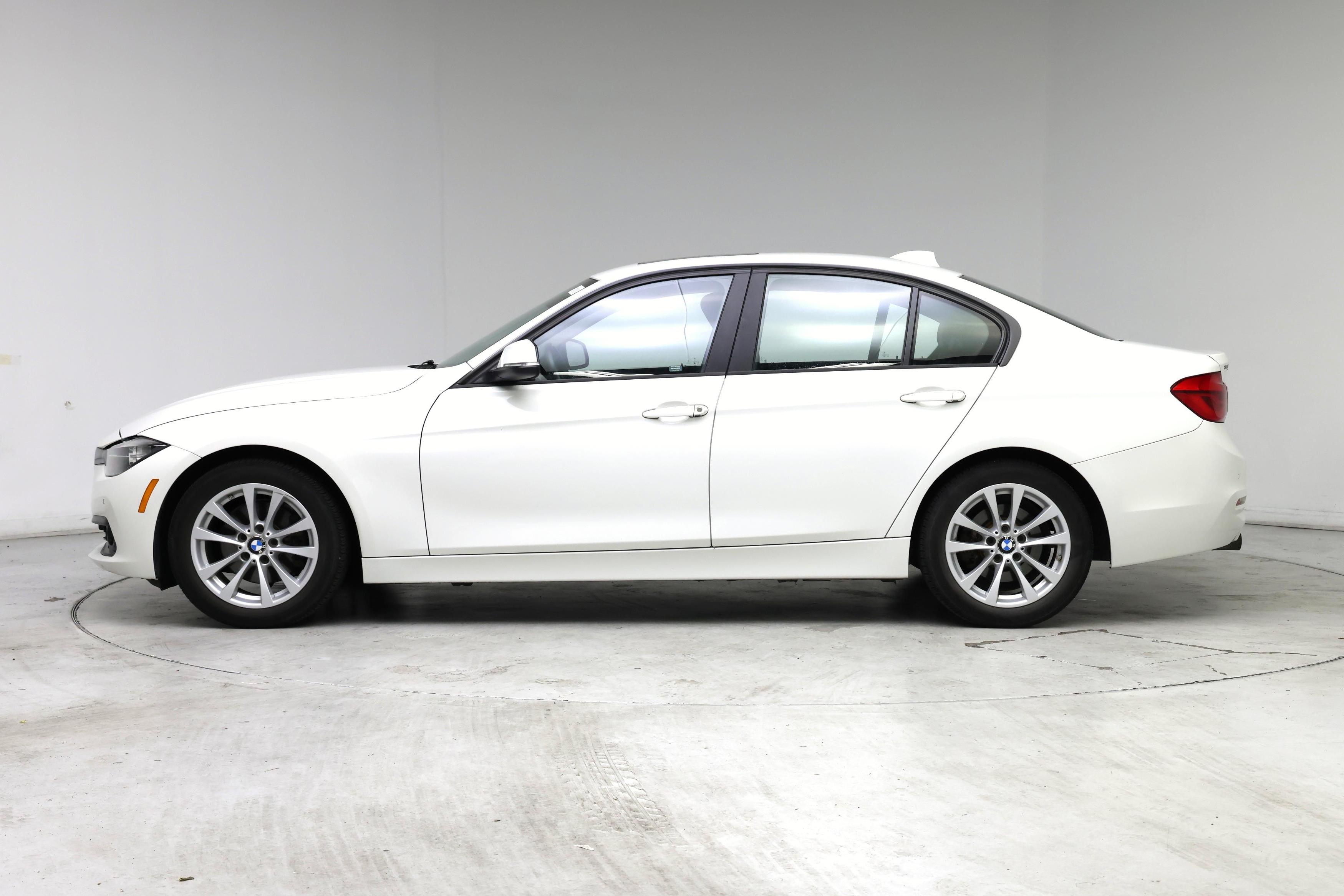 Thumbnail: 2016 BMW 3 Series - 3