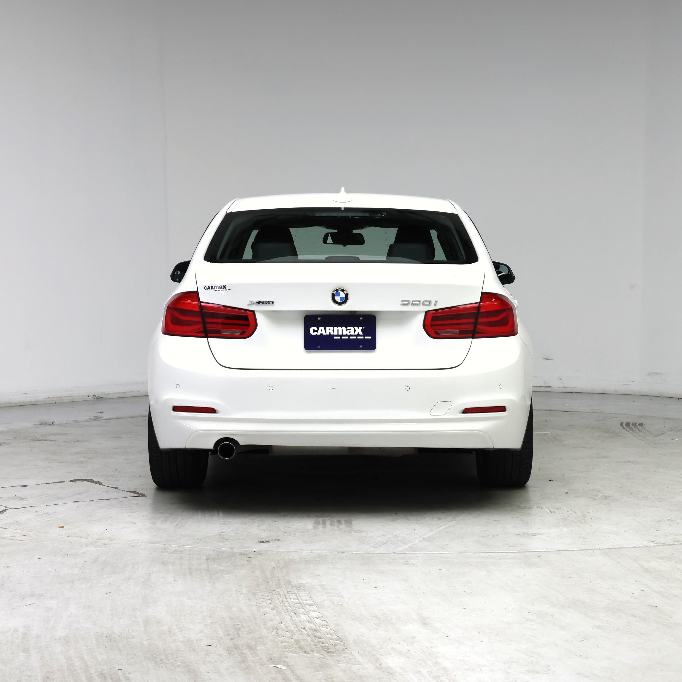 Thumbnail: 2016 BMW 3 Series - 6