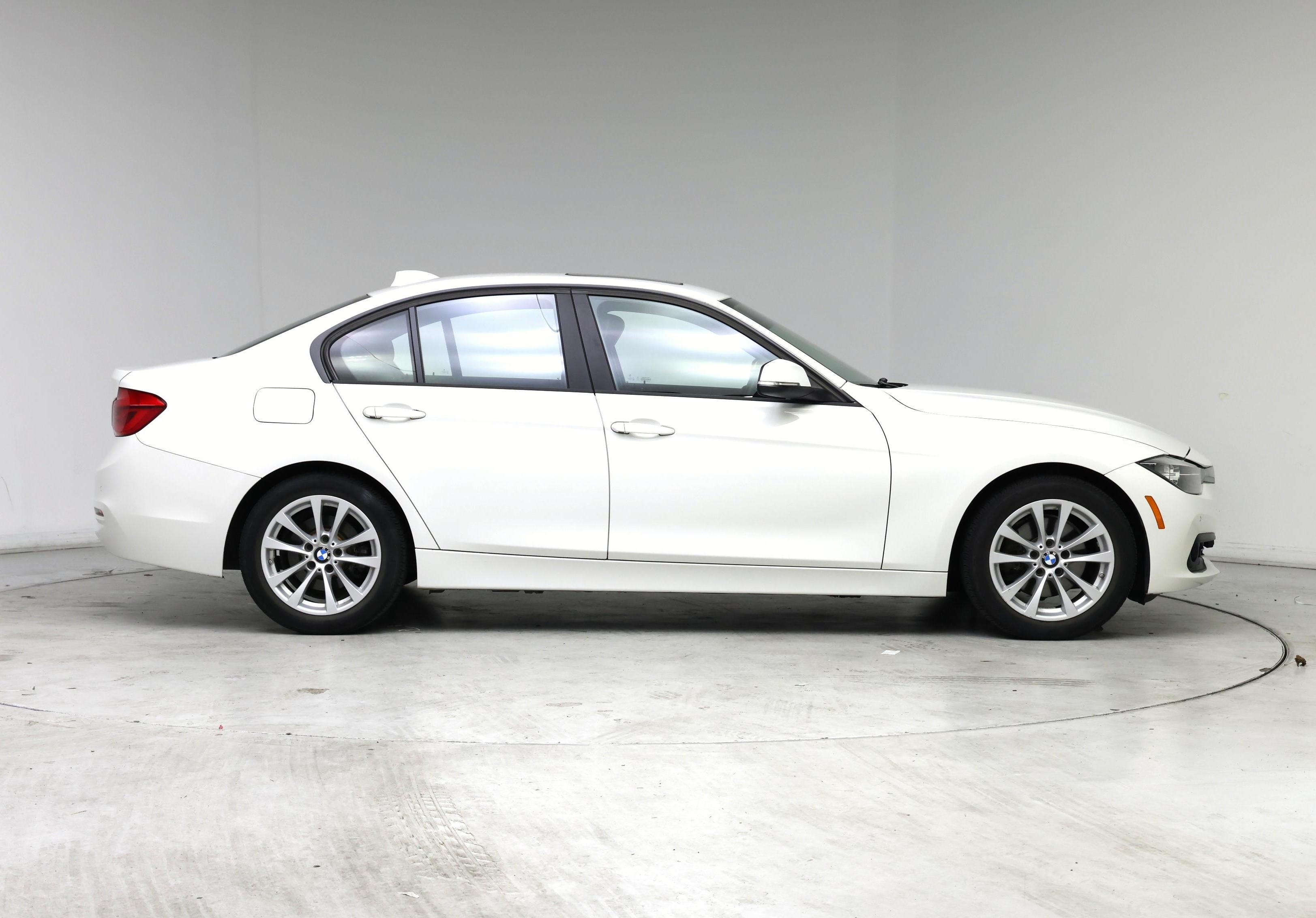 Thumbnail: 2016 BMW 3 Series - 7