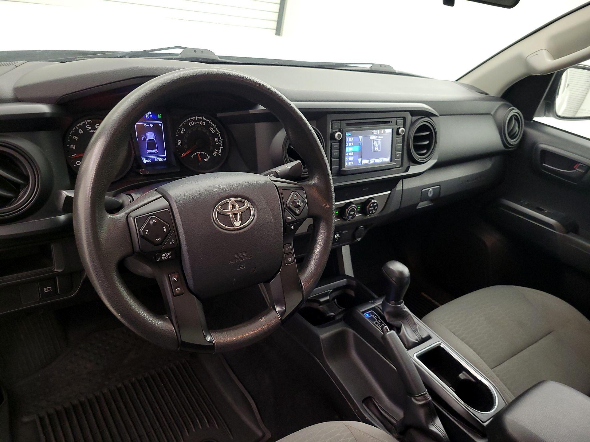 Thumbnail: 2019 Toyota Tacoma - 9