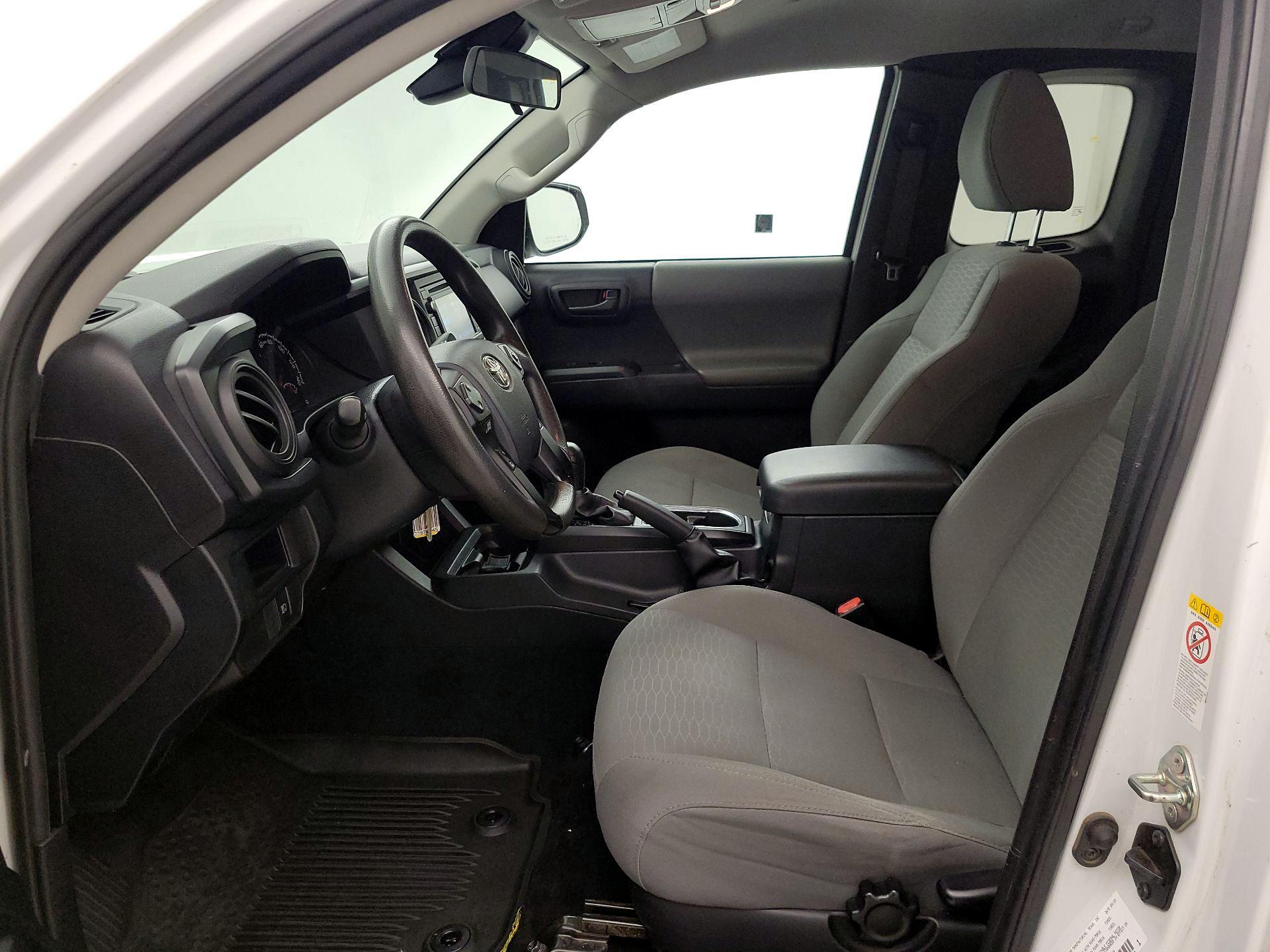 Thumbnail: 2019 Toyota Tacoma - 11