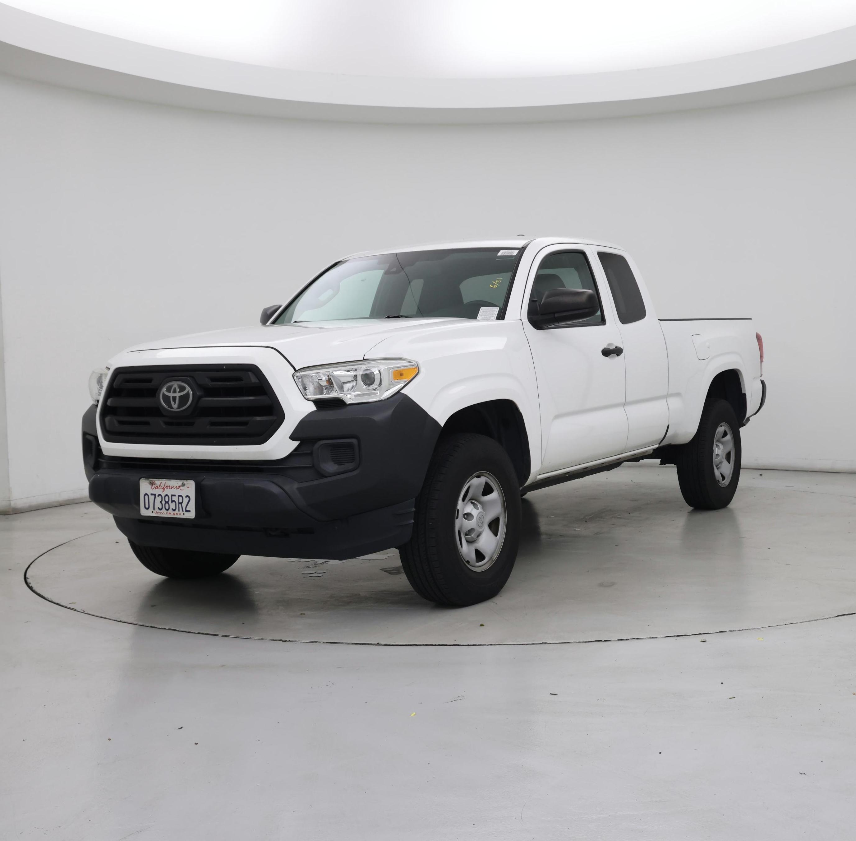 Thumbnail: 2019 Toyota Tacoma - 4
