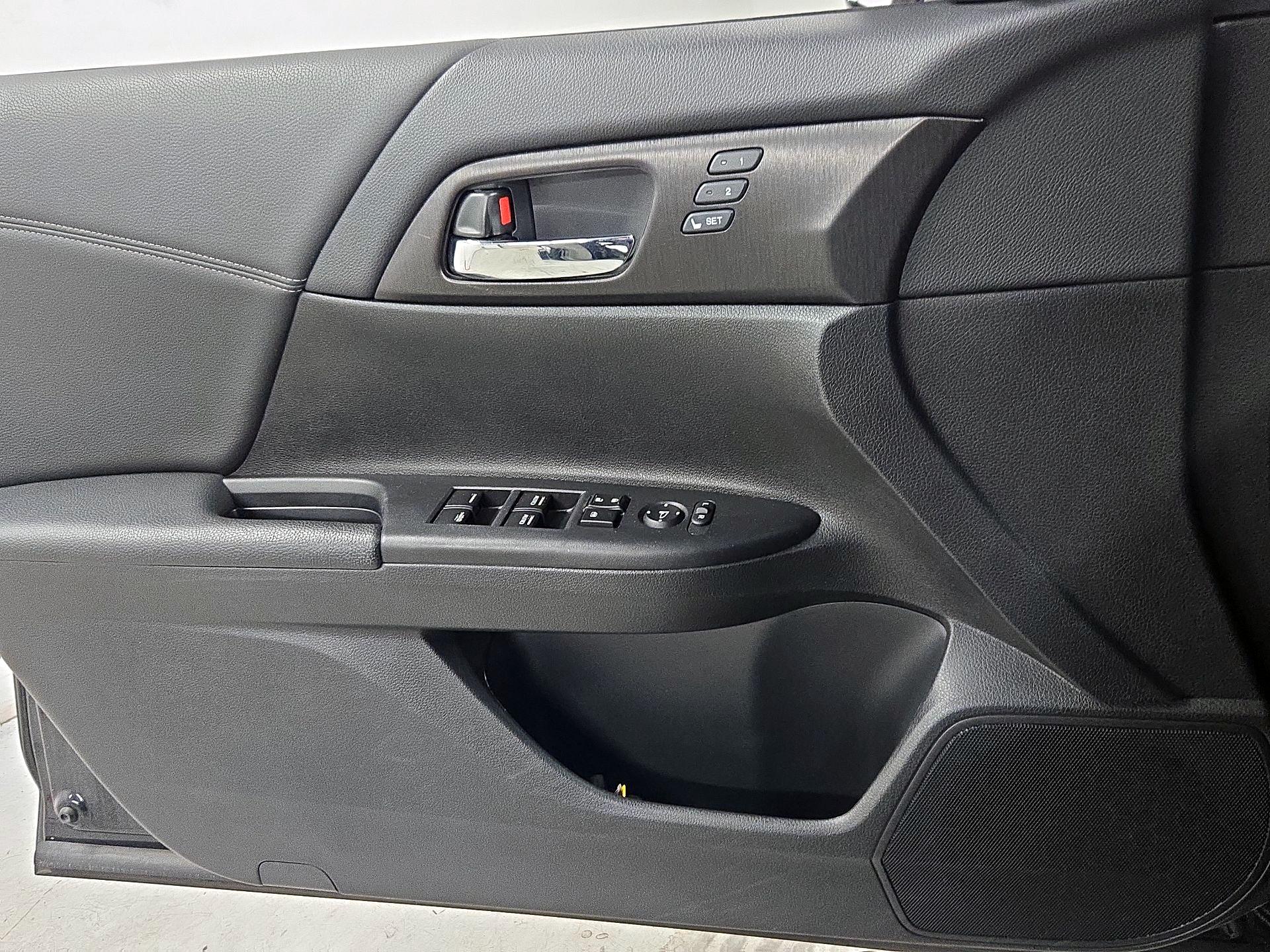 Thumbnail: 2014 Honda Accord - 12