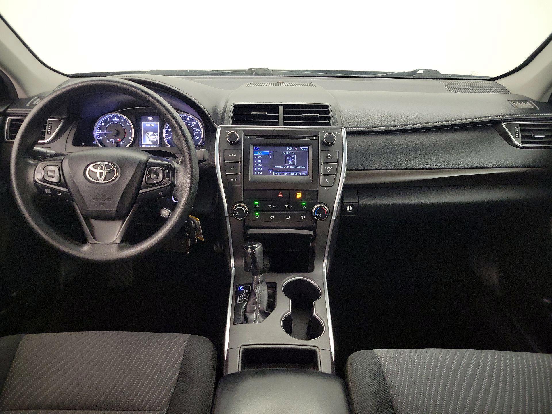 Thumbnail: 2016 Toyota Camry - 9