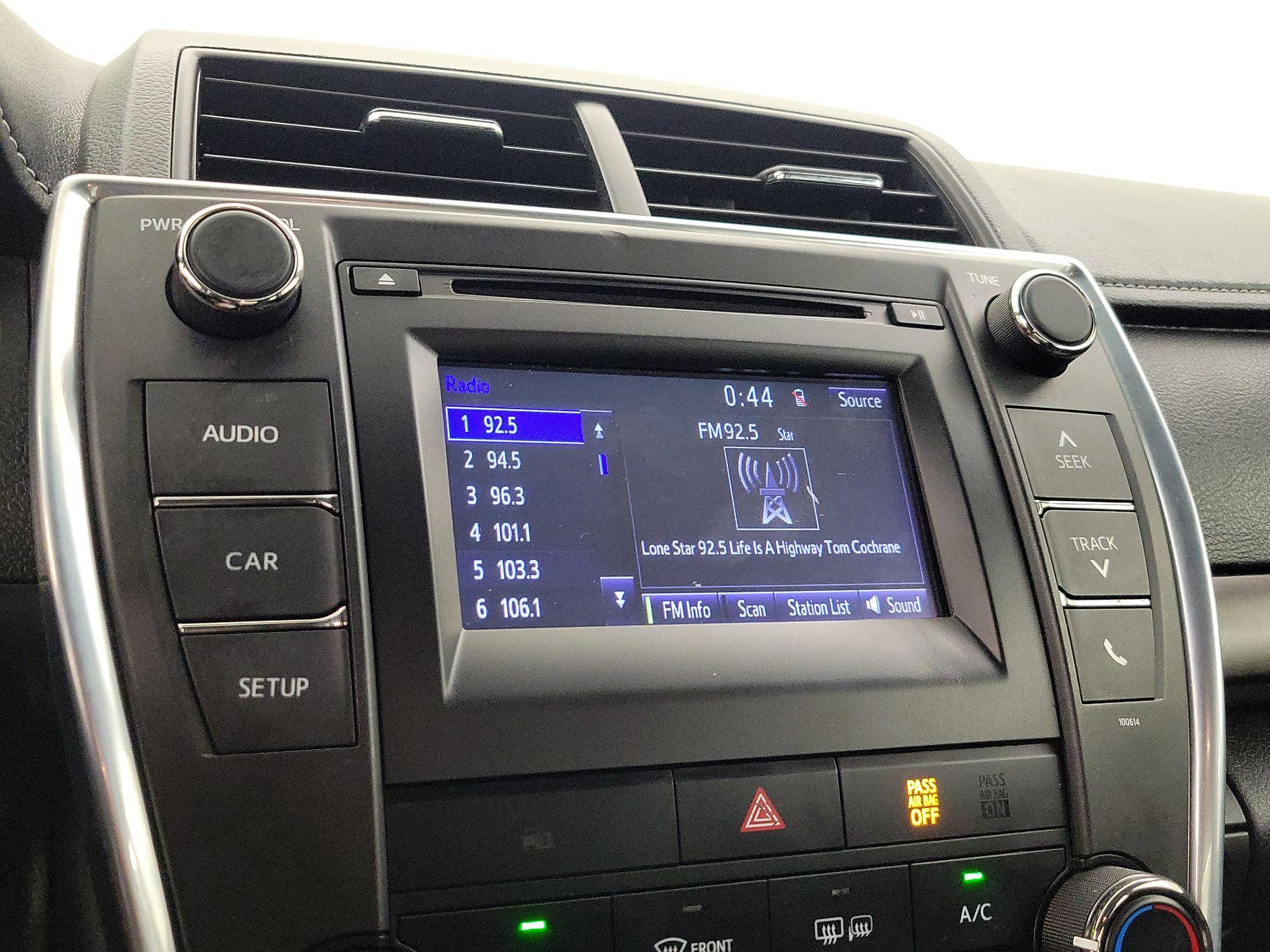 Thumbnail: 2016 Toyota Camry - 15