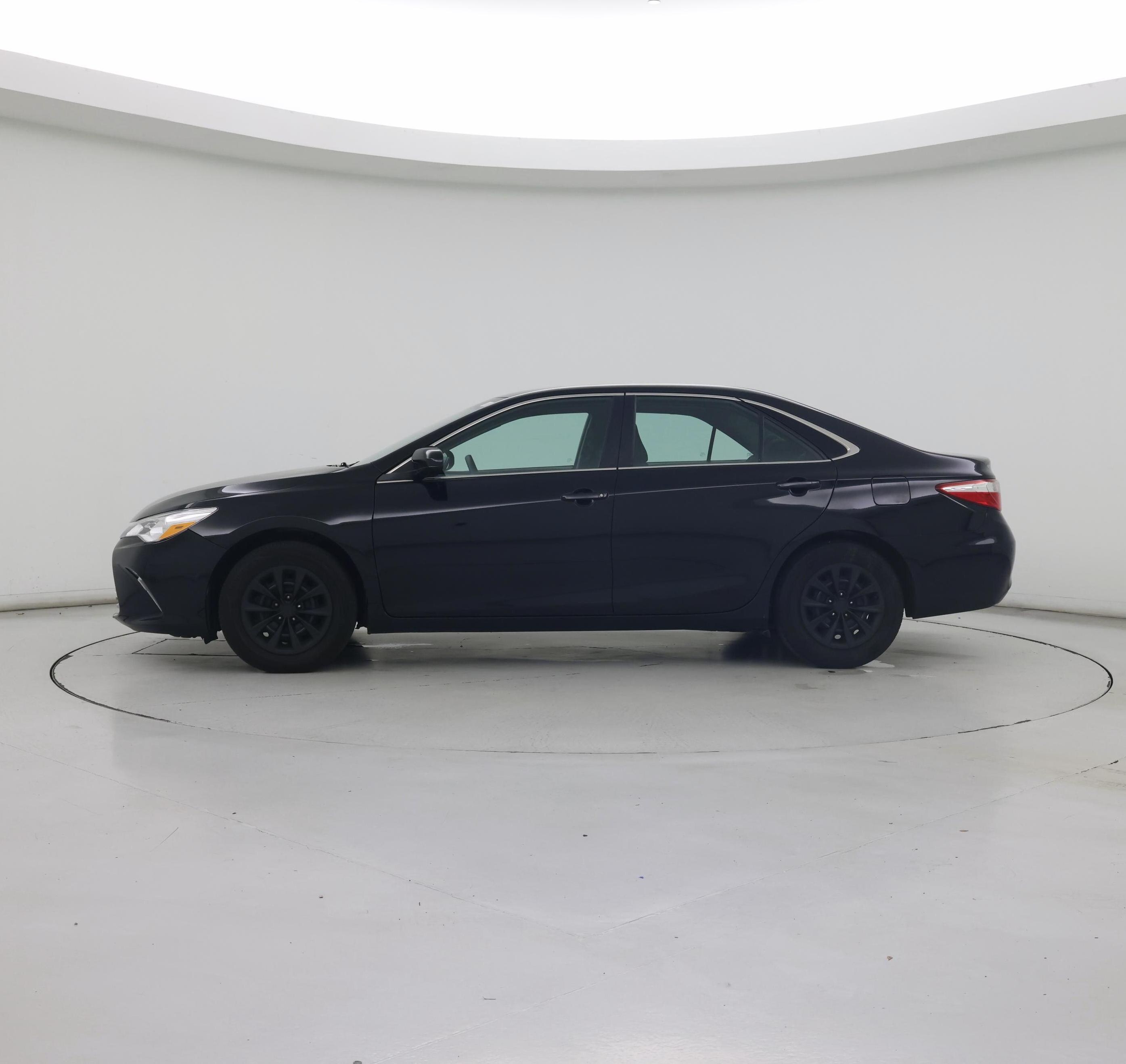 Thumbnail: 2016 Toyota Camry - 3
