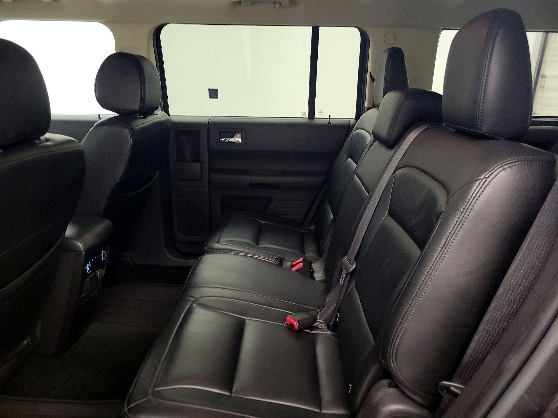 Thumbnail: 2016 Ford Flex - 16