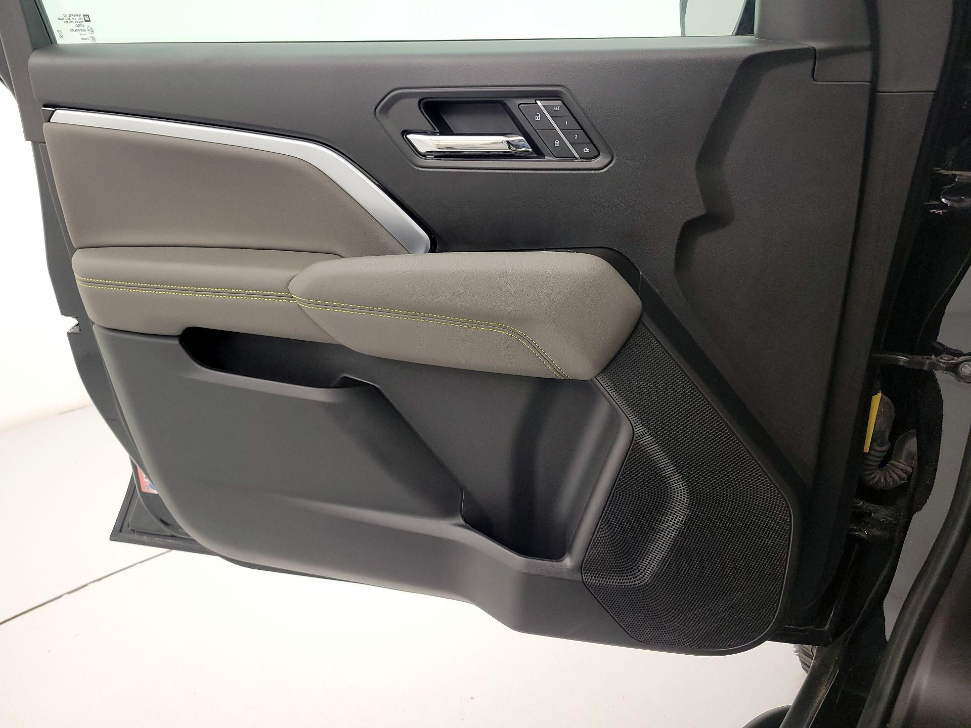 Thumbnail: 2025 Chevrolet Colorado - 12