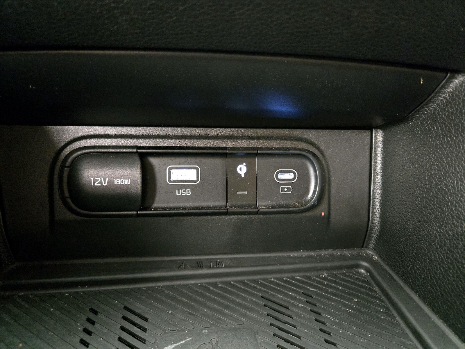 2025 Kia Sportage X-Line - Photo 18