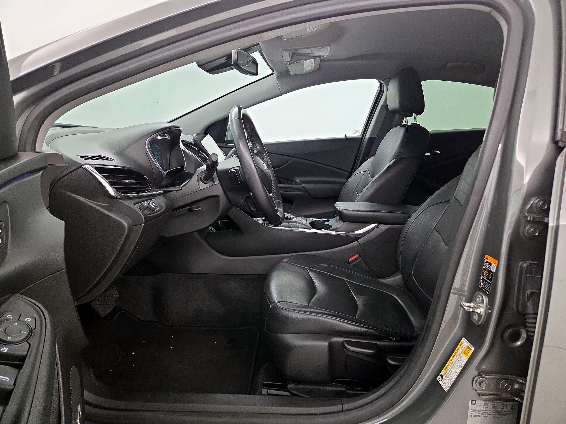 Thumbnail: 2017 Chevrolet Volt - 11