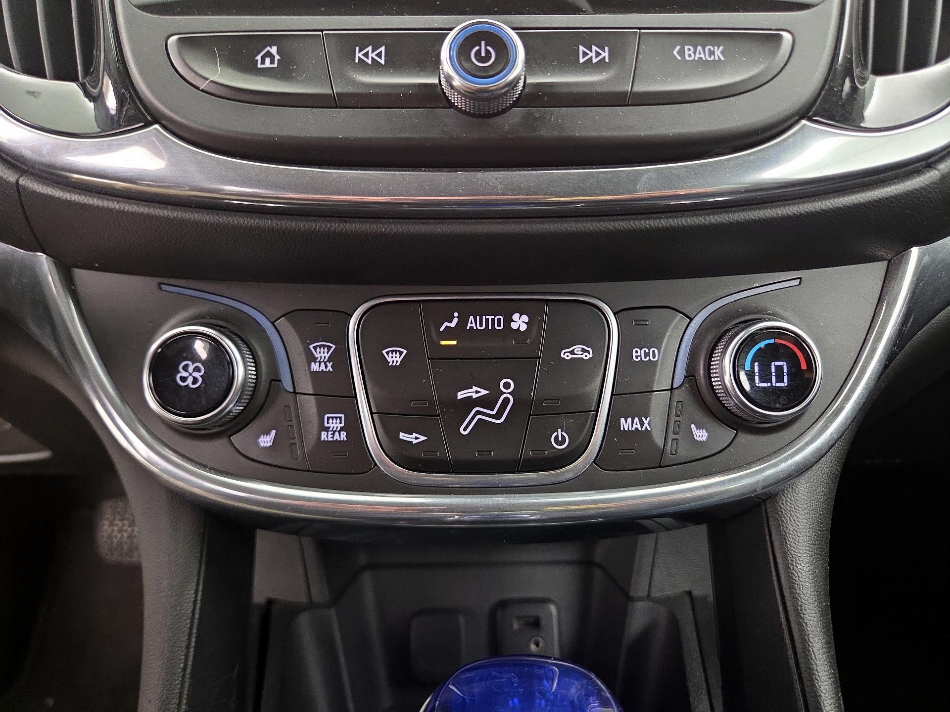 Thumbnail: 2017 Chevrolet Volt - 17