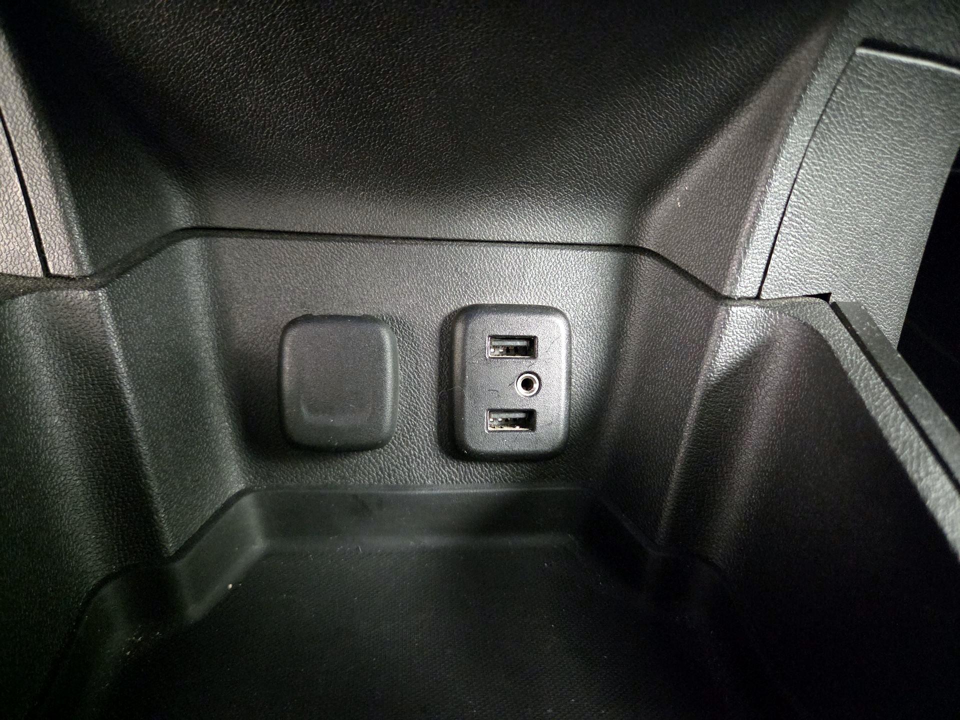 Thumbnail: 2017 Chevrolet Volt - 19