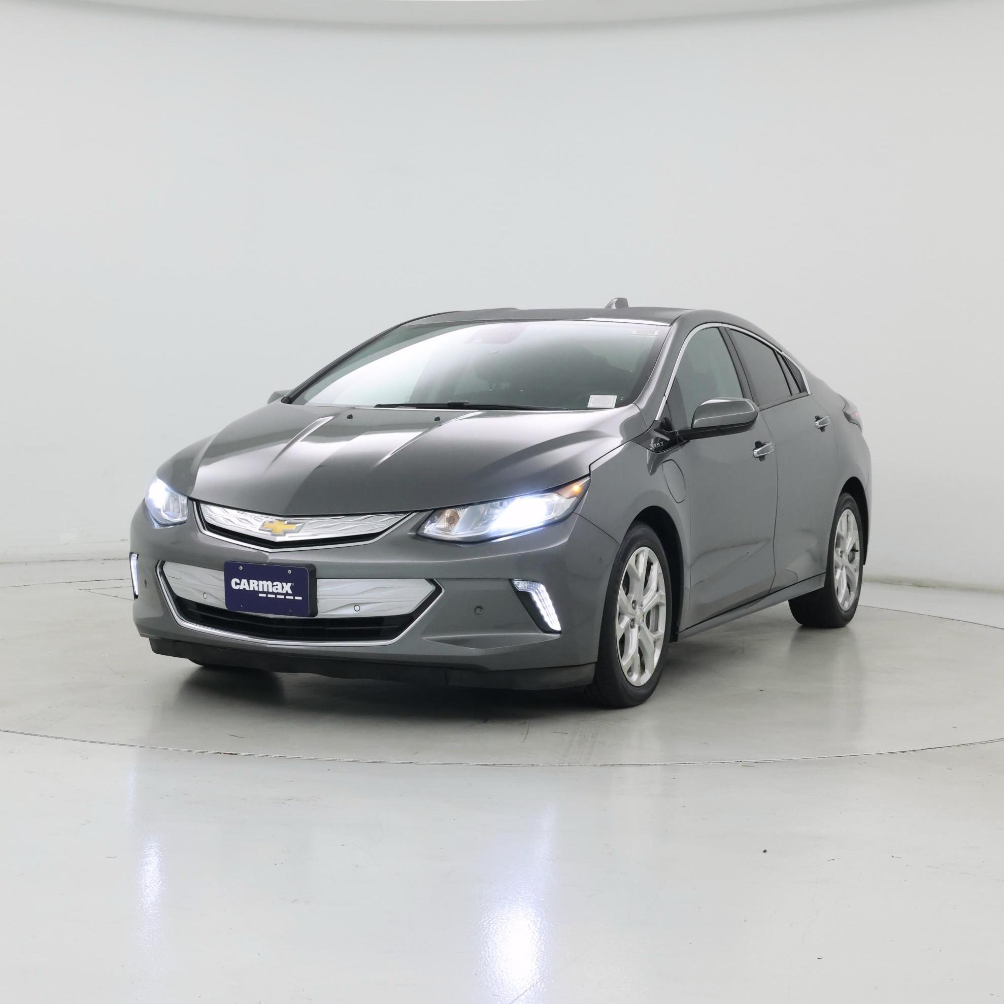 Thumbnail: 2017 Chevrolet Volt - 4