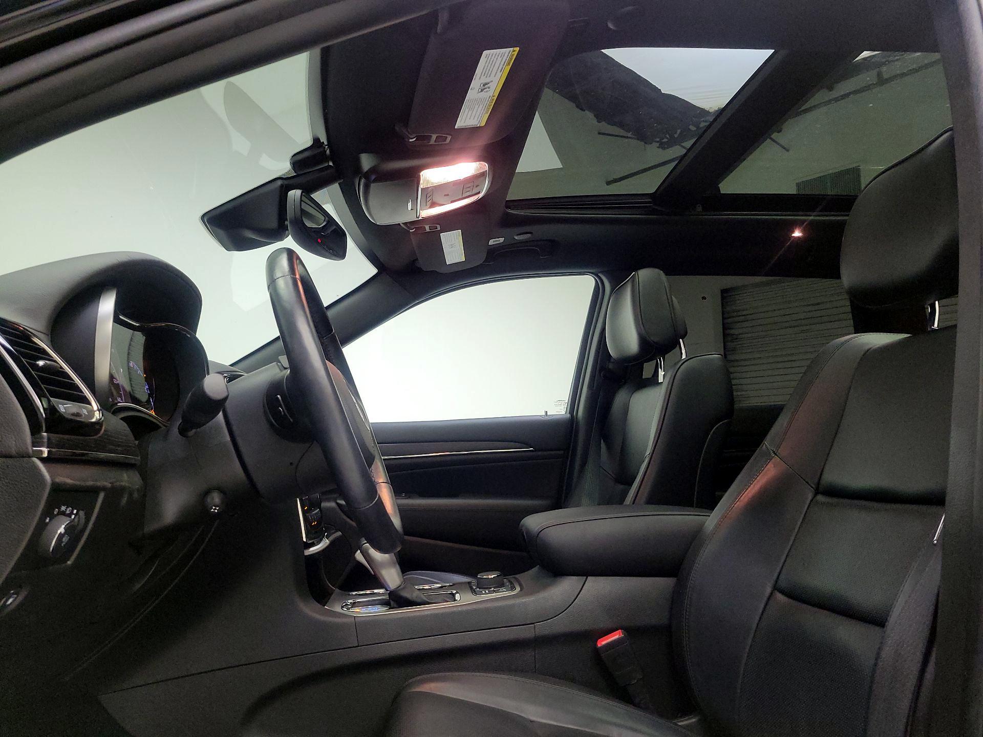 Thumbnail: 2021 Jeep Grand Cherokee - 20