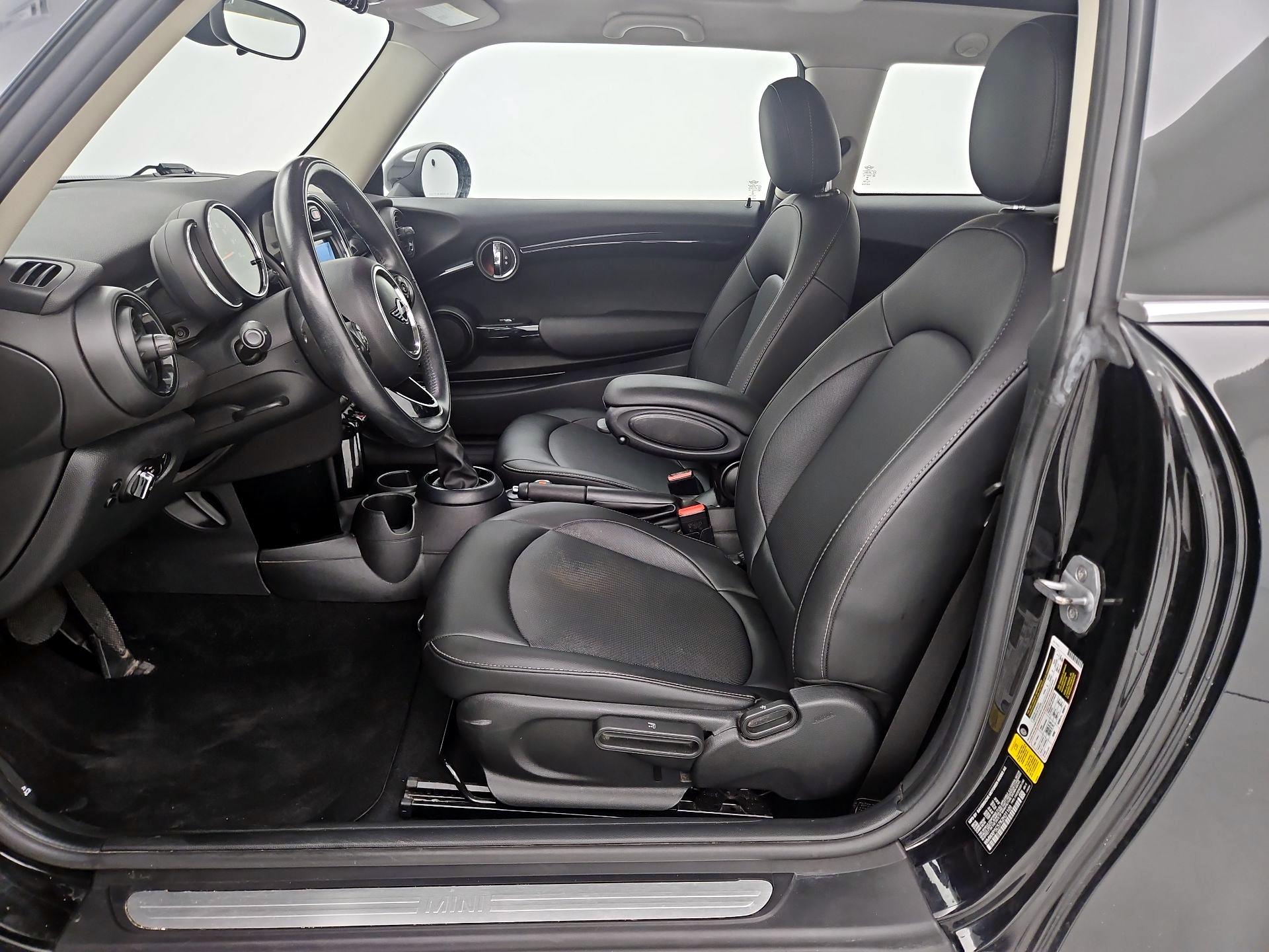 Thumbnail: 2019 MINI Cooper Hardtop - 11