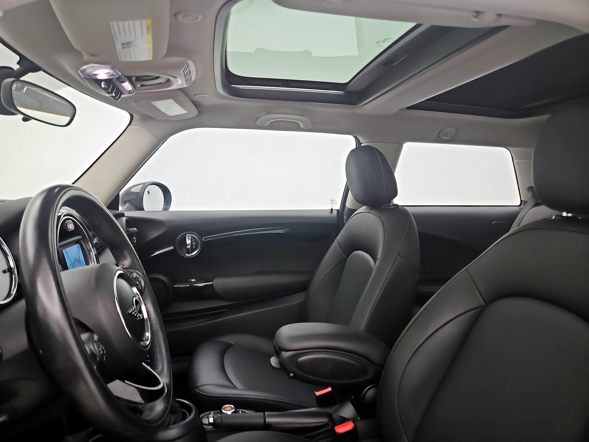 Thumbnail: 2019 MINI Cooper Hardtop - 19