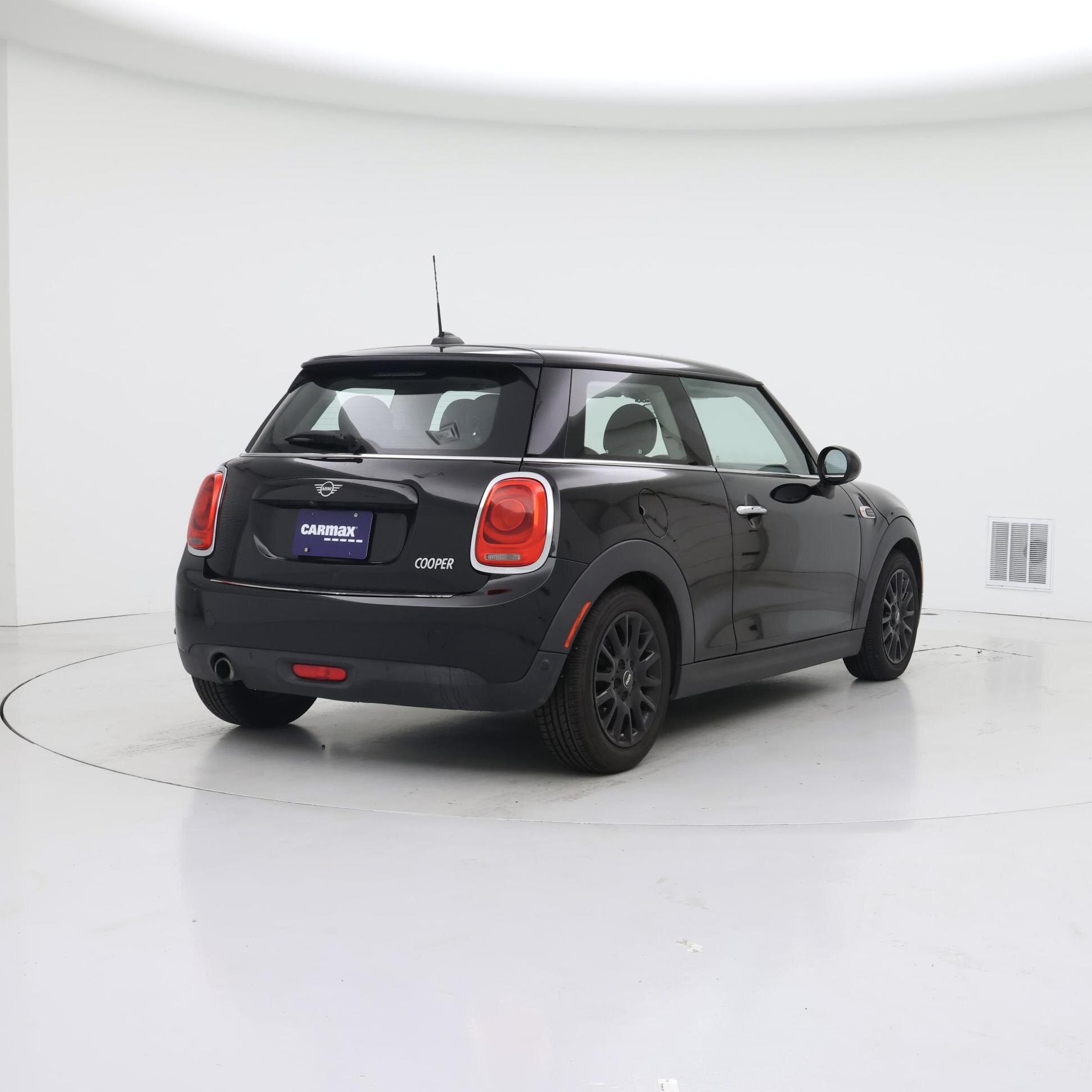 Thumbnail: 2019 MINI Cooper Hardtop - 8