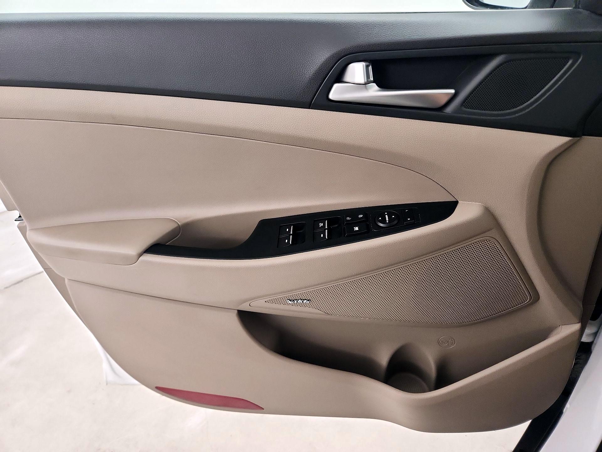 Thumbnail: 2021 Hyundai Tucson - 12