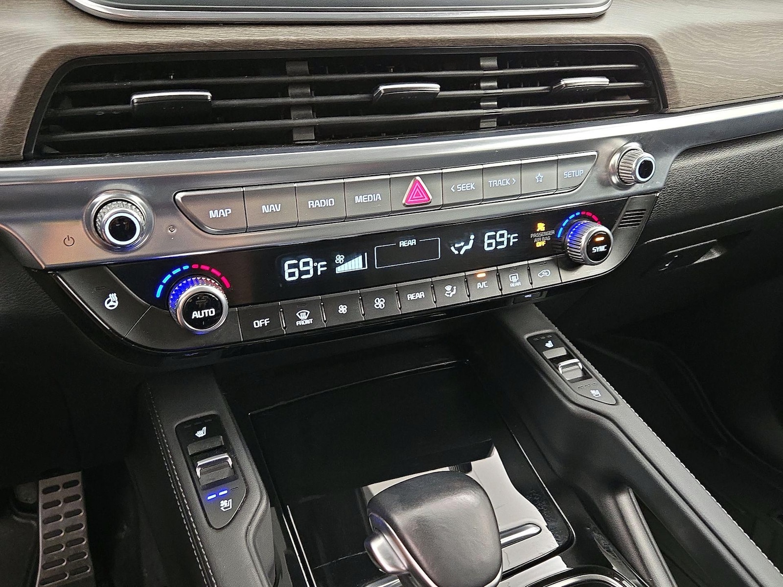 2021 Kia Telluride SX - Photo 18