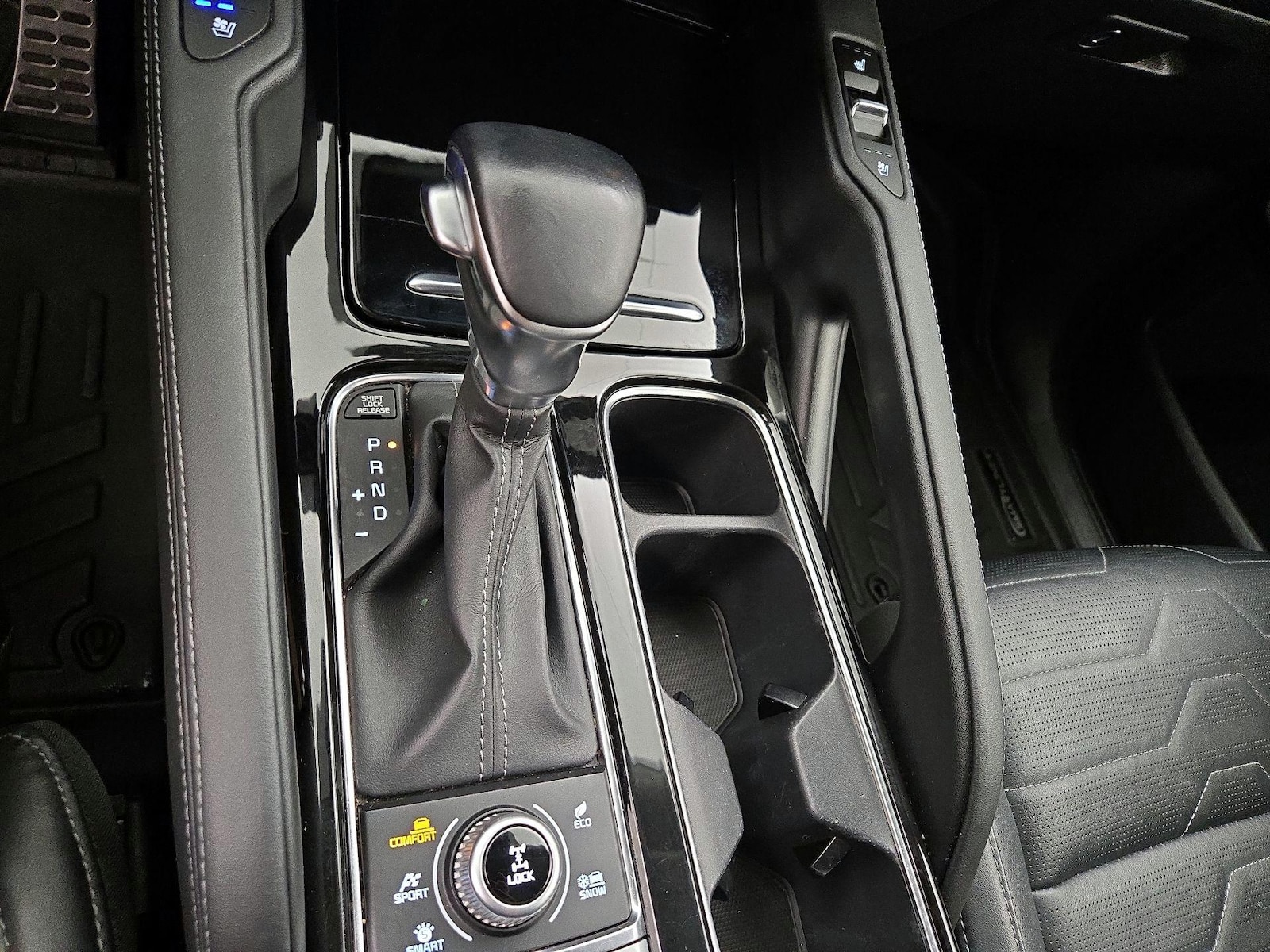 2021 Kia Telluride SX - Photo 19