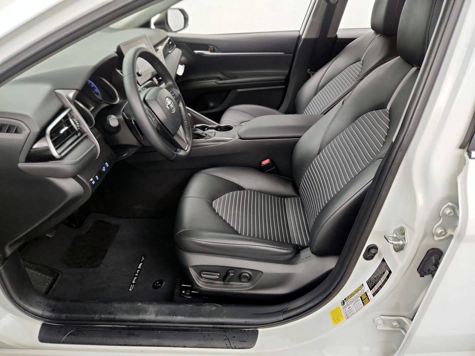 Power Seat(s) & Side Airbags