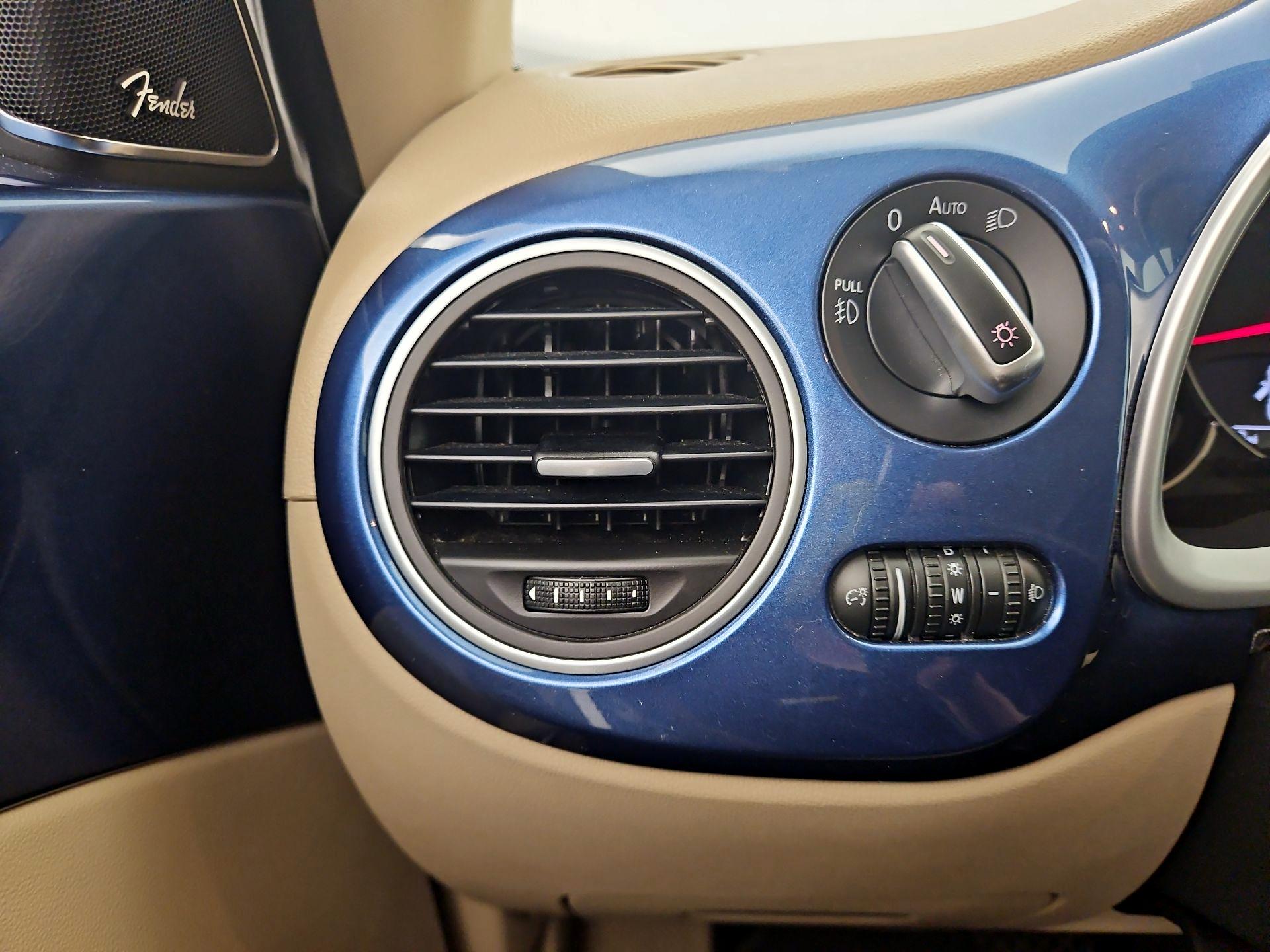 Thumbnail: 2019 Volkswagen Beetle - 13