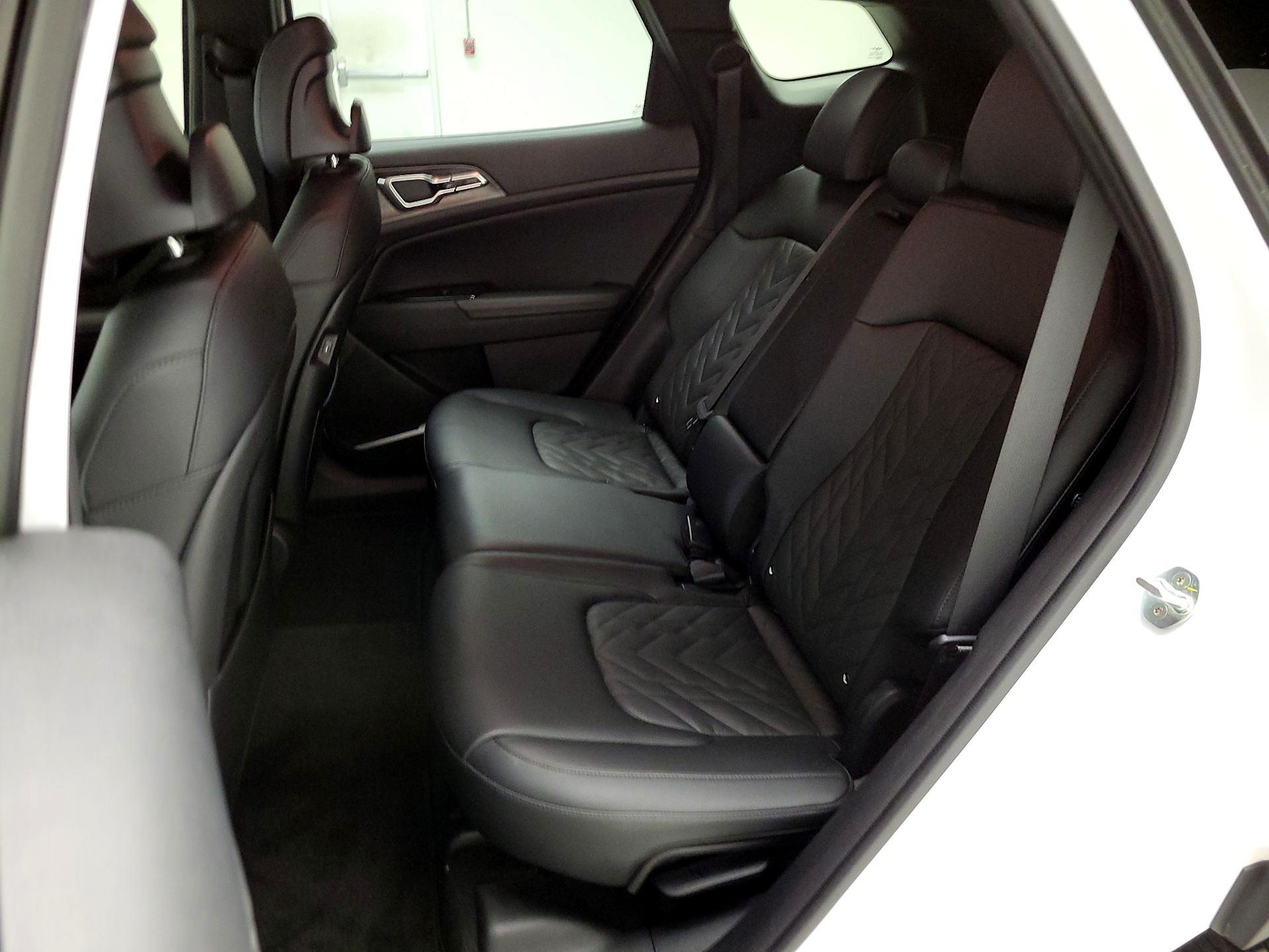 Thumbnail: 2023 Kia Sportage - 20
