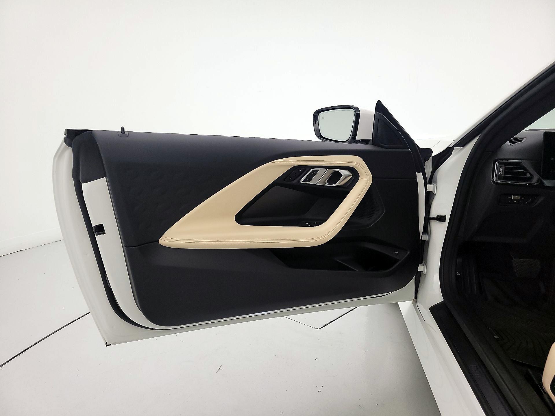 Thumbnail: 2023 BMW 2 Series - 12