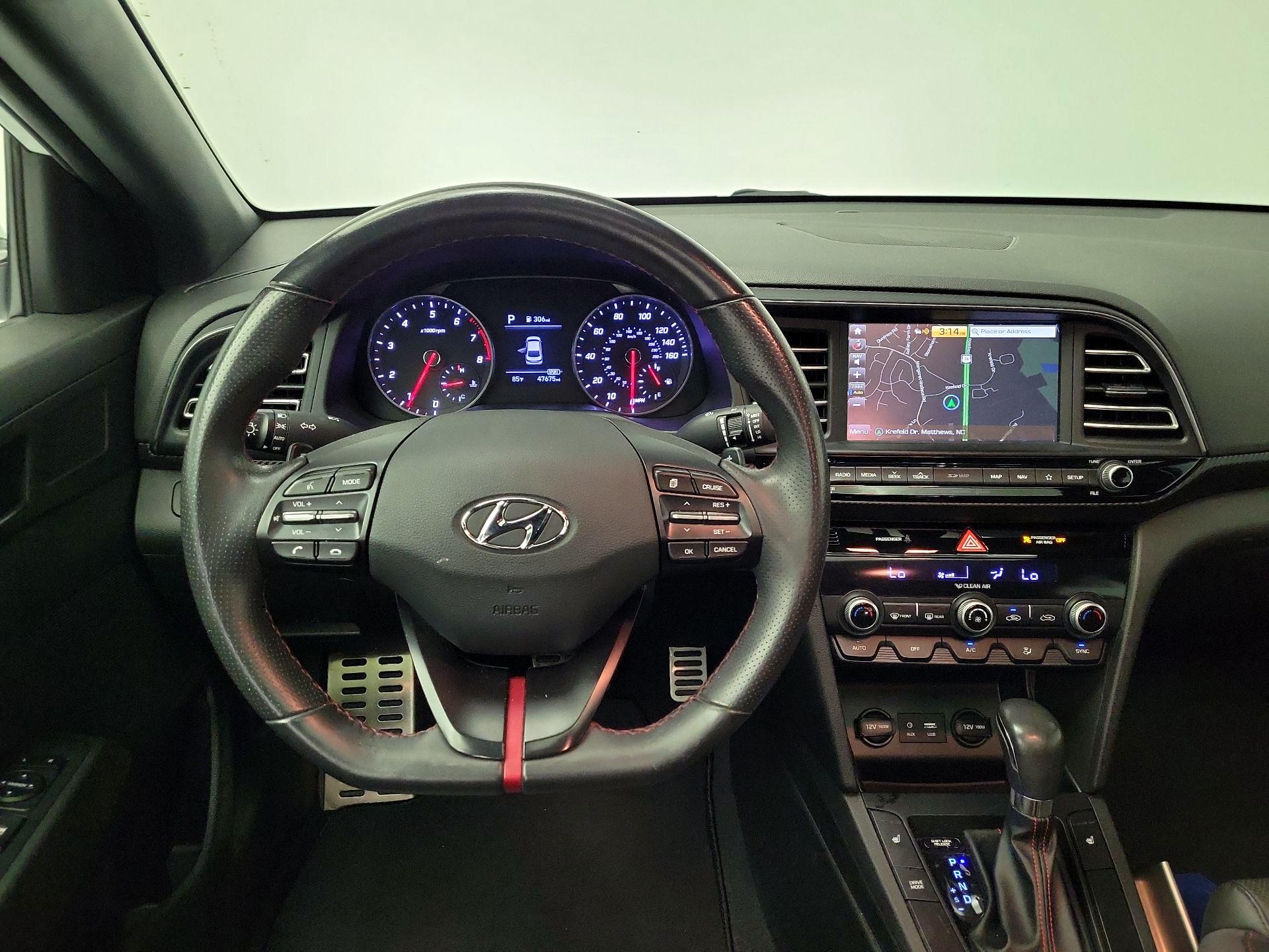 Thumbnail: 2019 Hyundai Elantra - 10