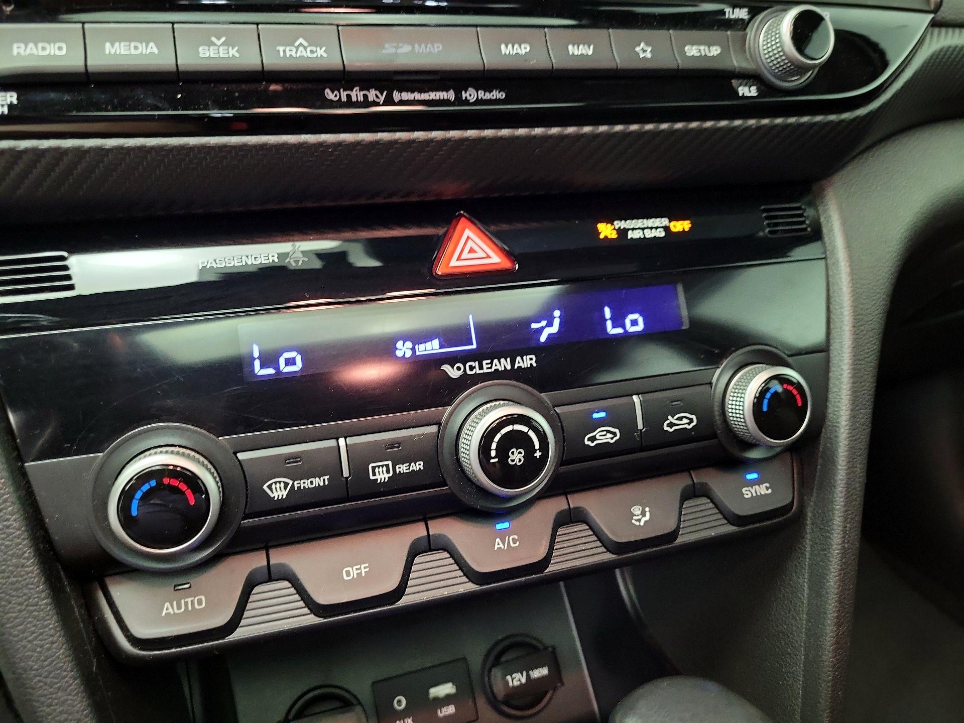 Thumbnail: 2019 Hyundai Elantra - 17
