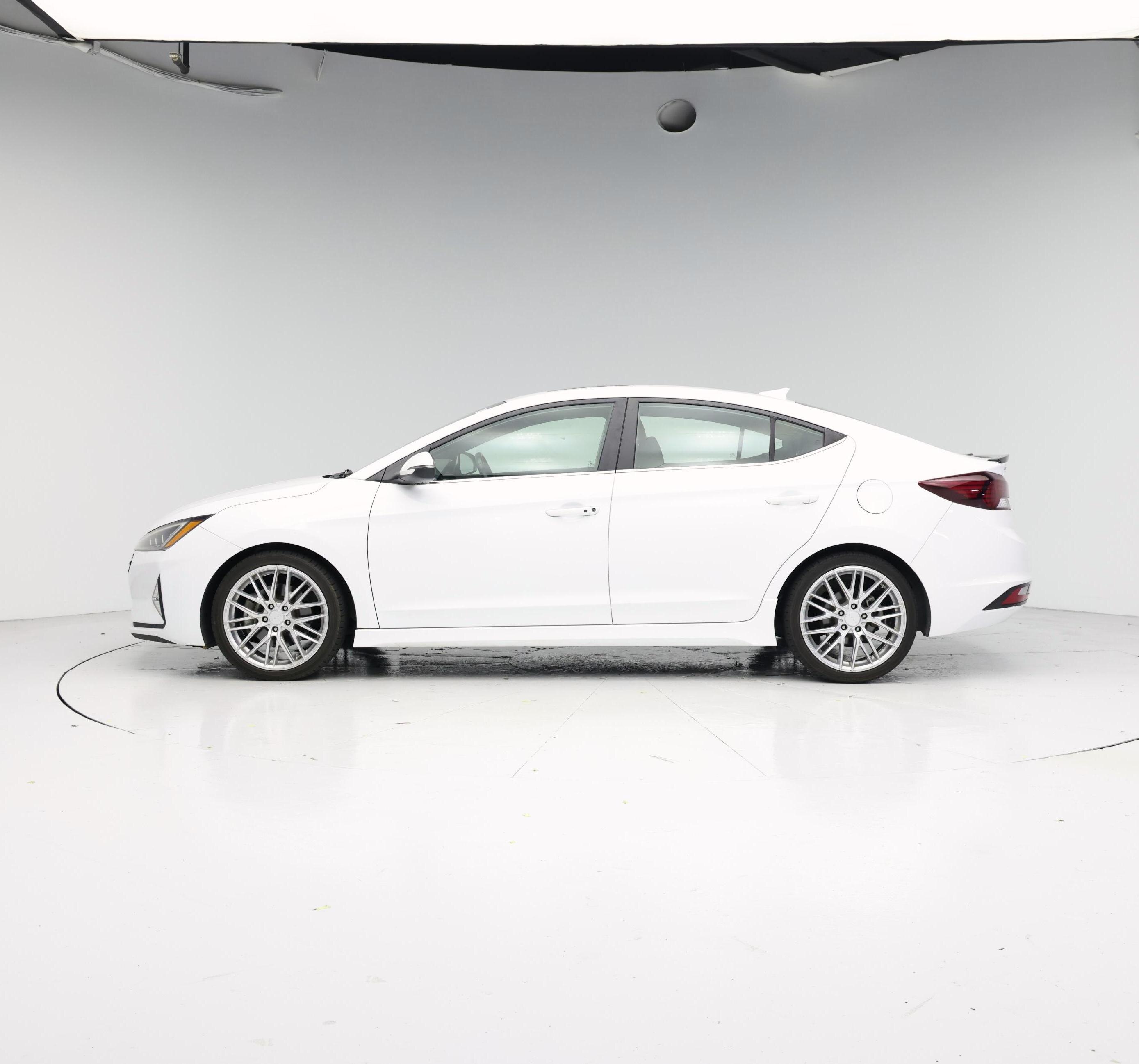 Thumbnail: 2019 Hyundai Elantra - 3