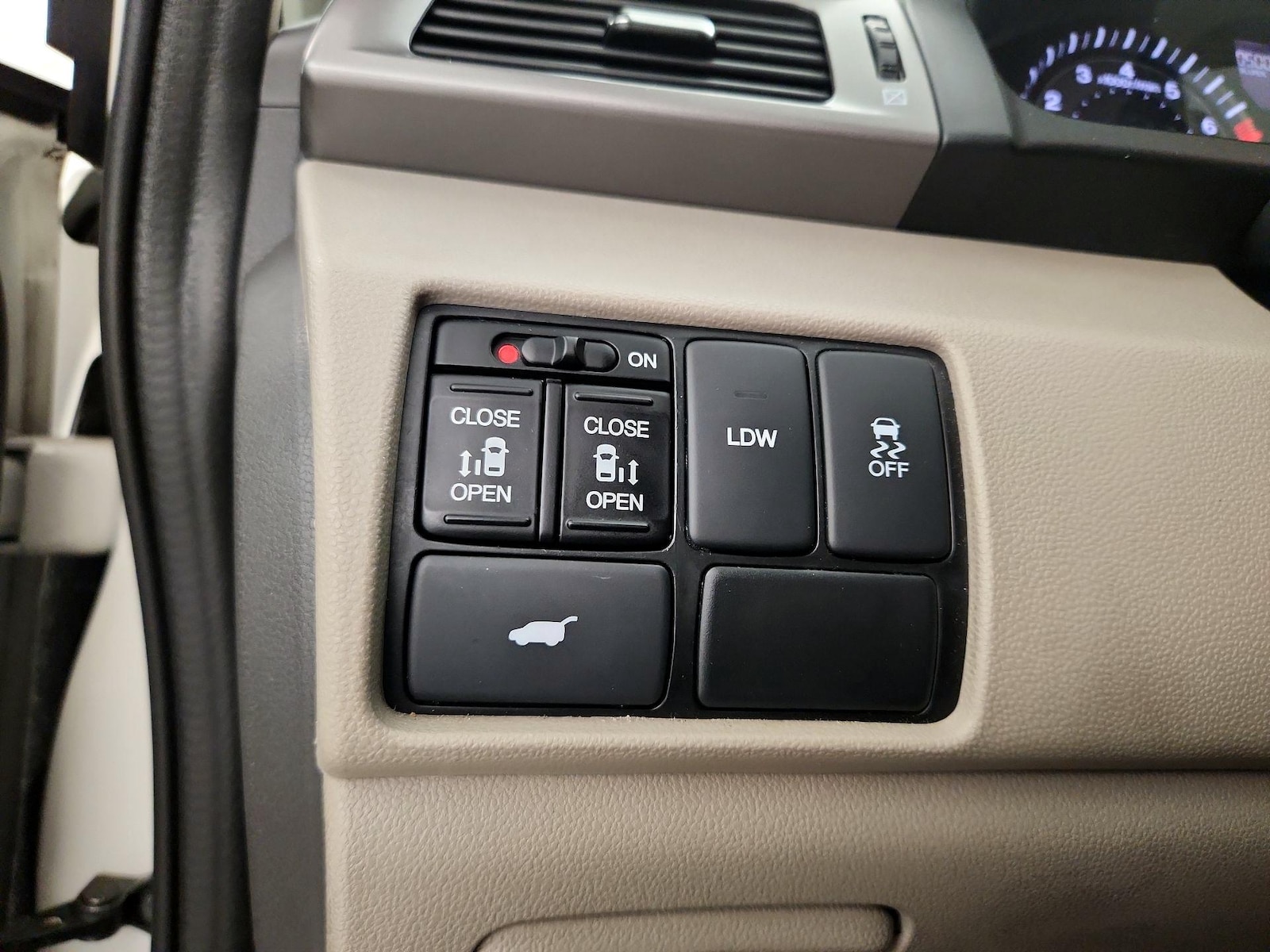 2016 Honda Odyssey EX-L - Photo 14