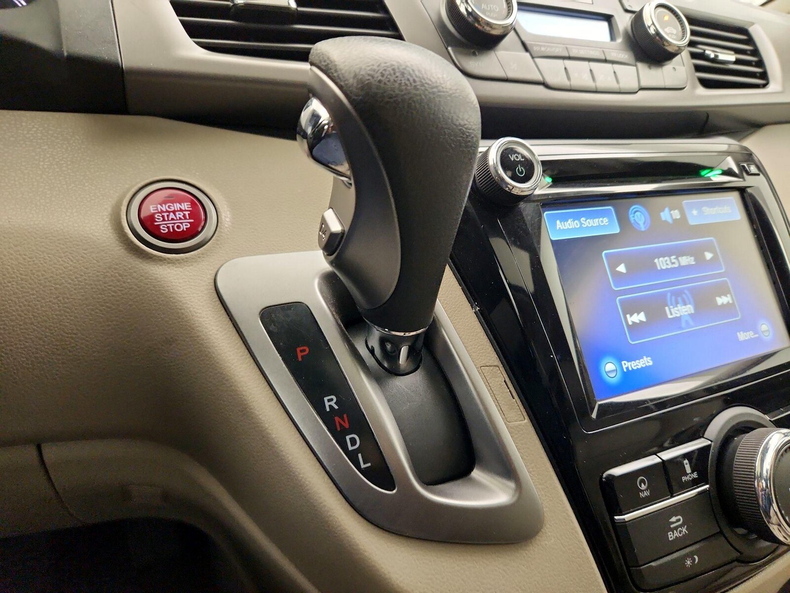 2016 Honda Odyssey EX-L - Photo 18