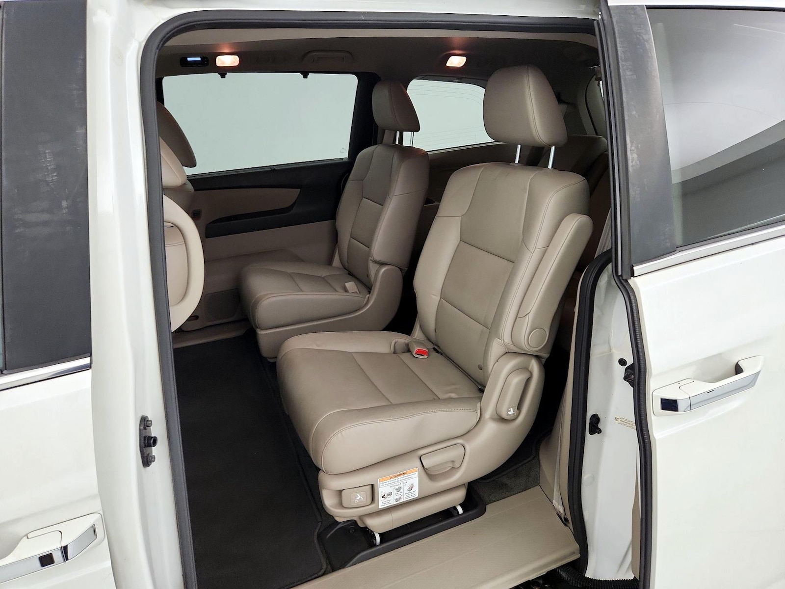 2016 Honda Odyssey EX-L - Photo 21