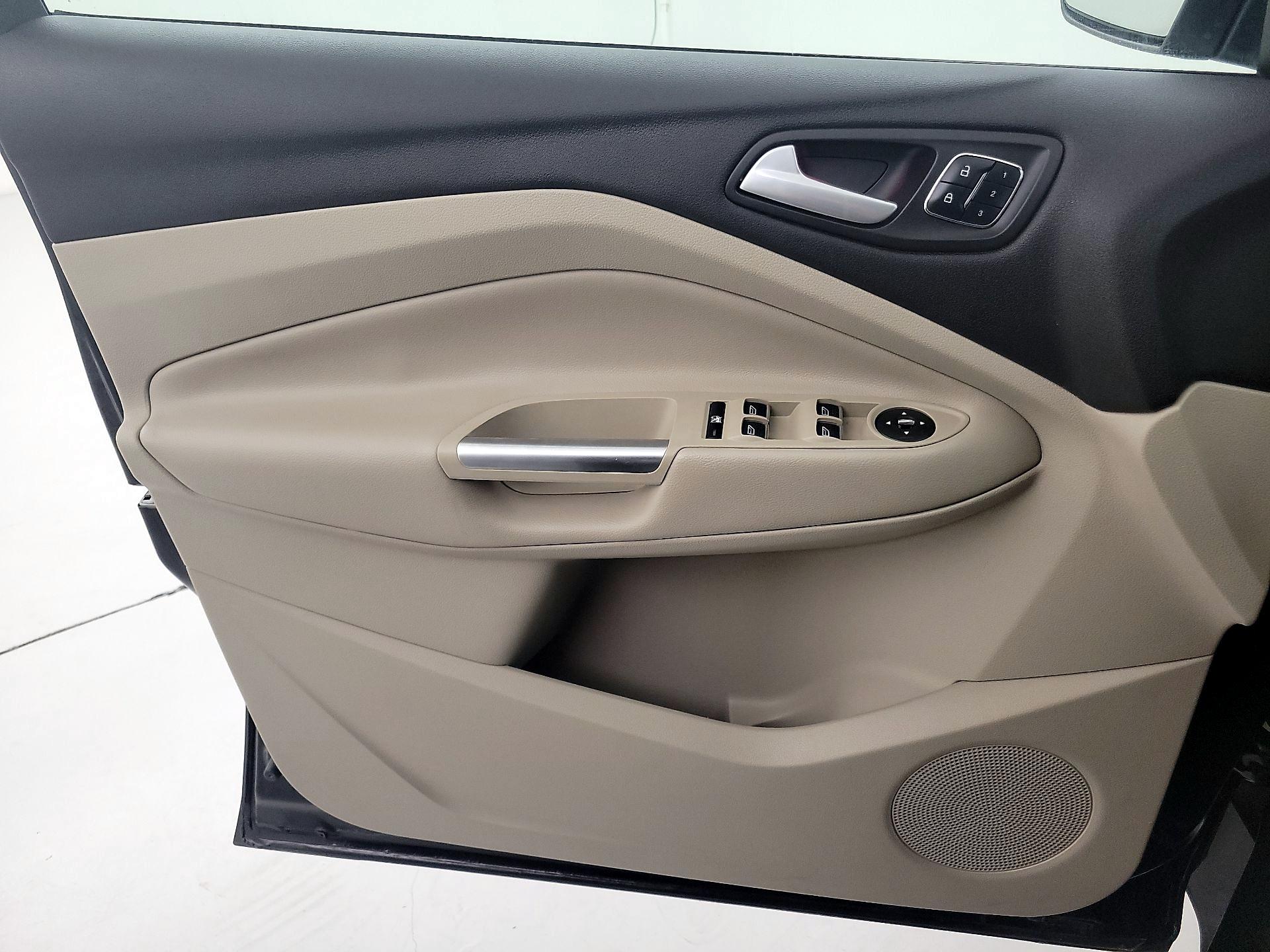 Thumbnail: 2015 Ford Escape - 12