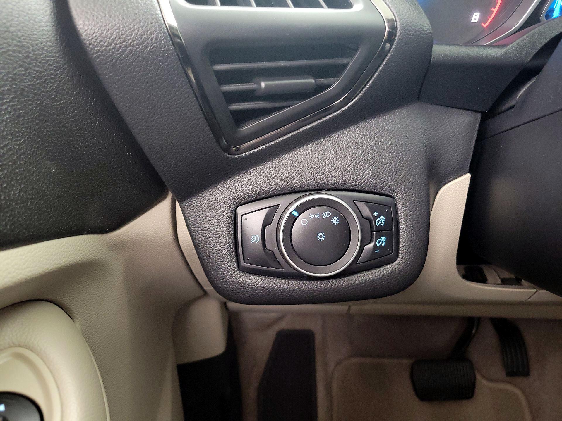Thumbnail: 2015 Ford Escape - 13