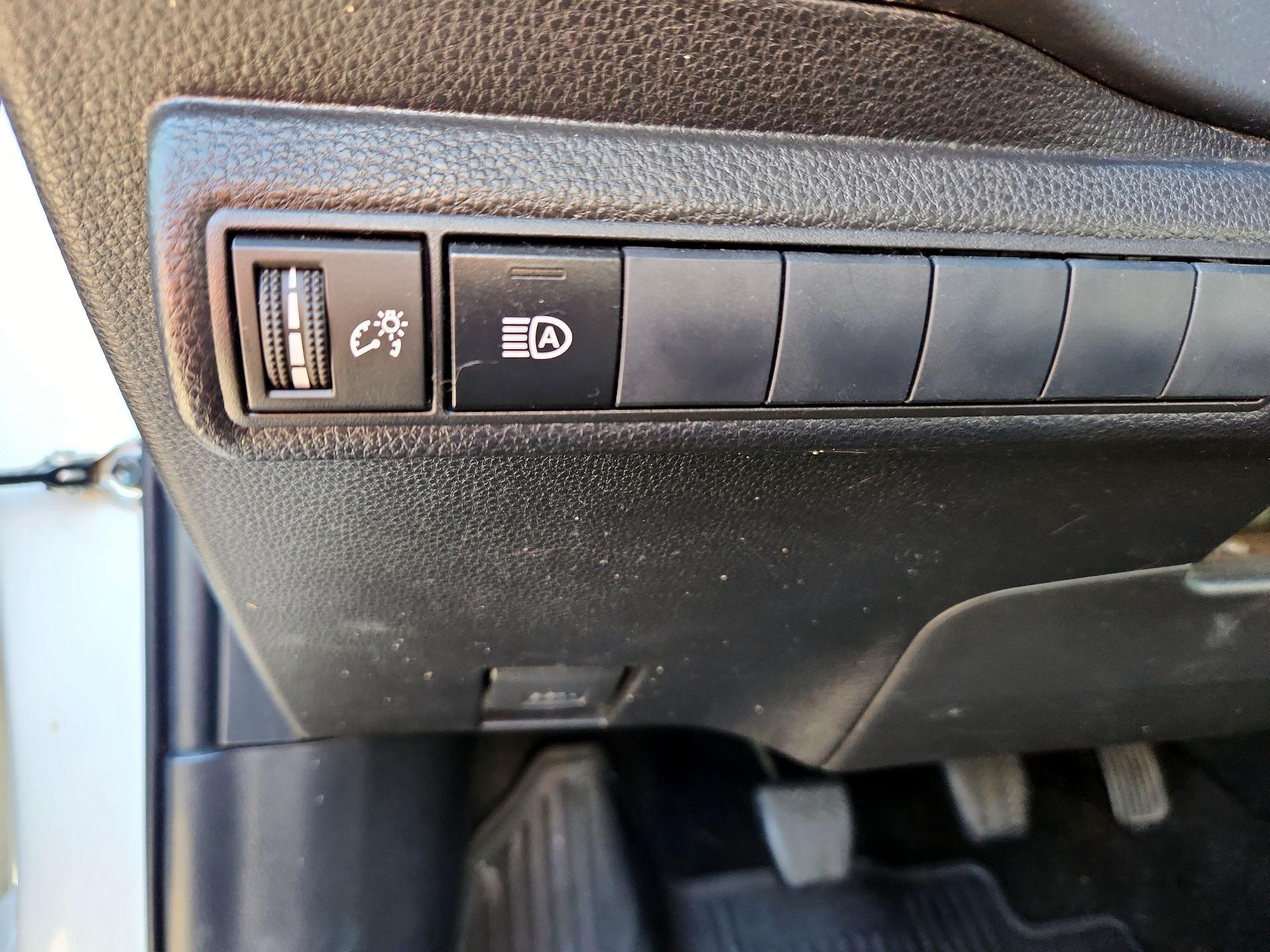 Thumbnail: 2019 Toyota Corolla - 11