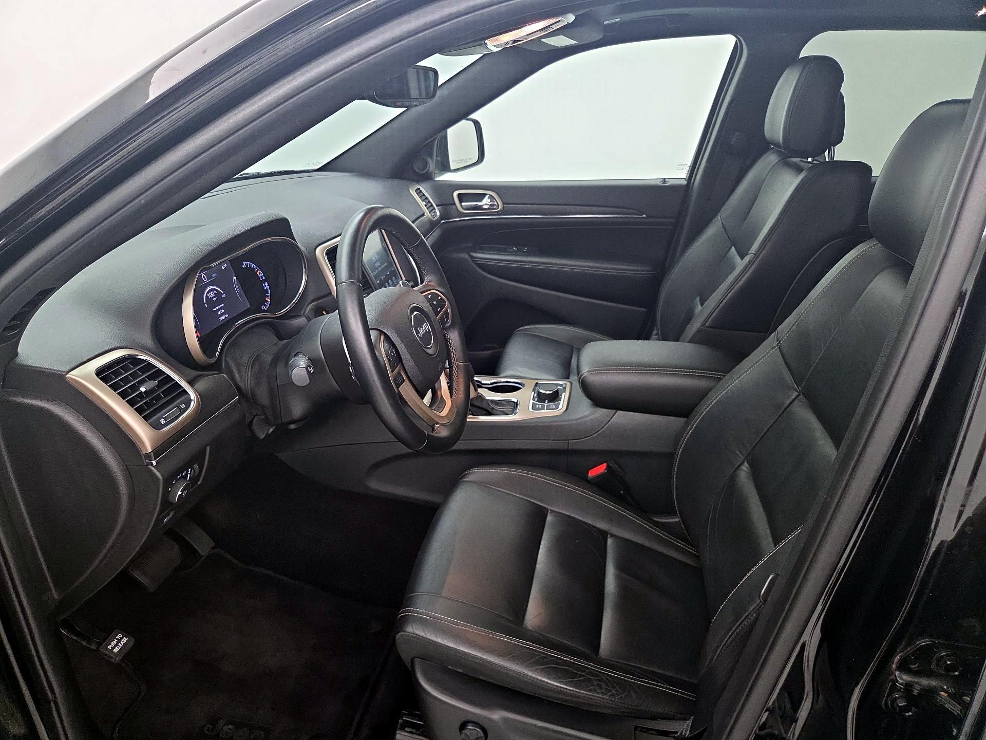 Thumbnail: 2017 Jeep Grand Cherokee - 11