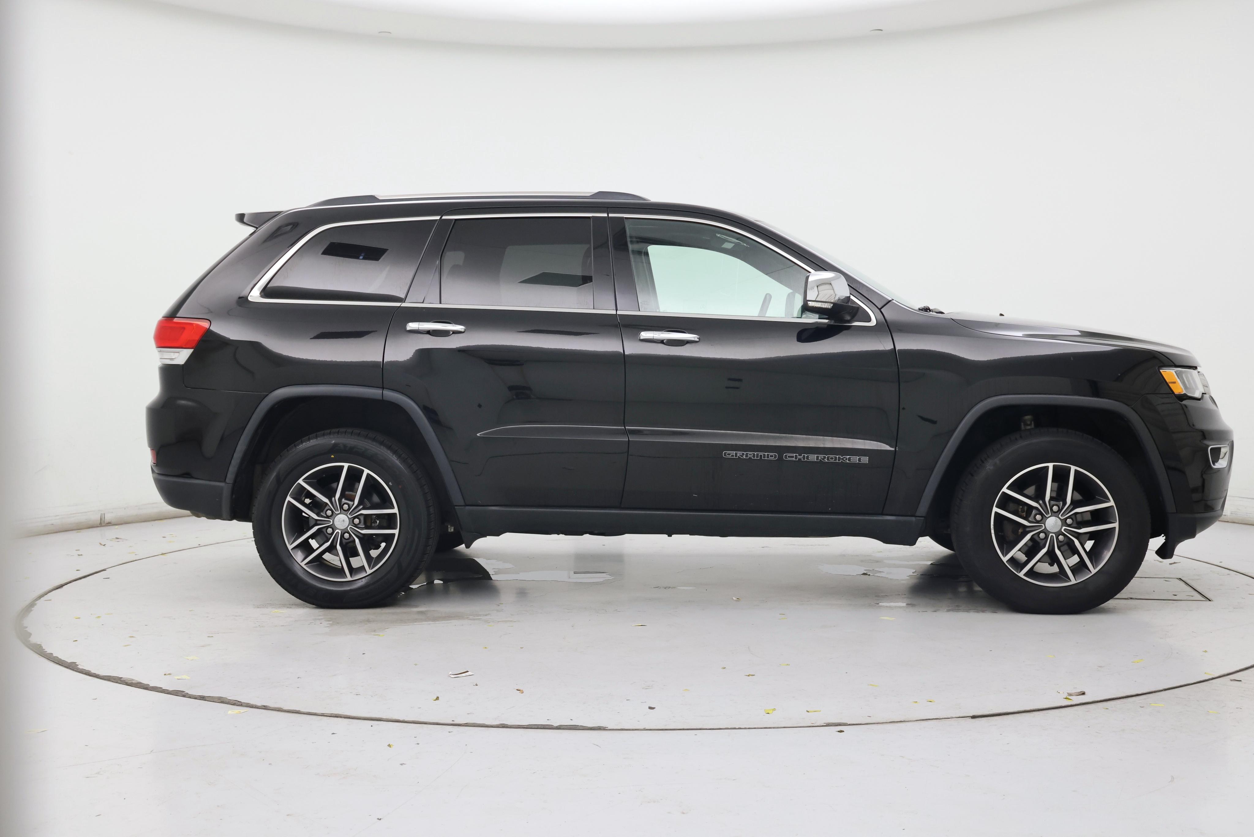 Thumbnail: 2017 Jeep Grand Cherokee - 7