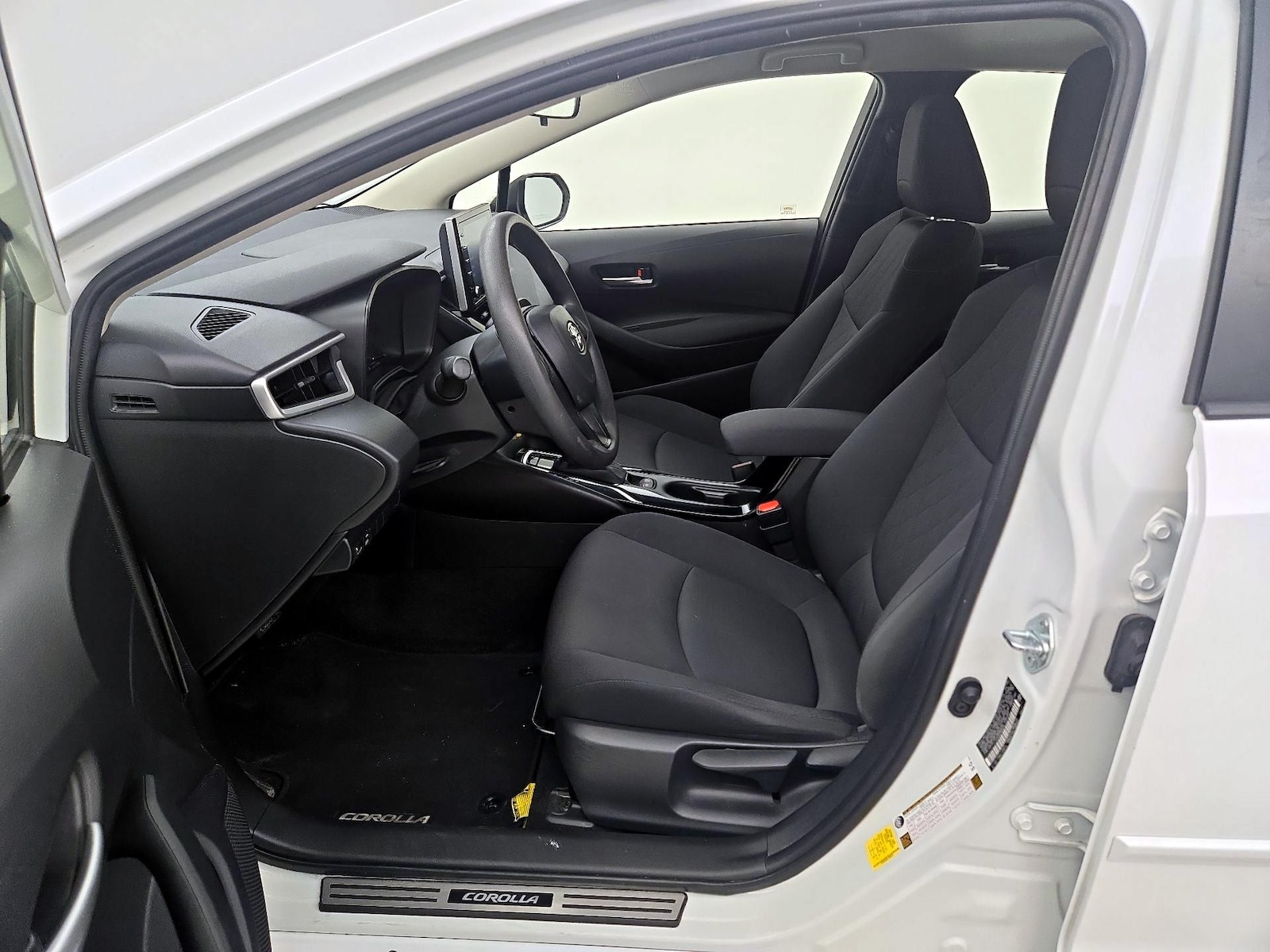 2020 Toyota Corolla LE - Photo 12