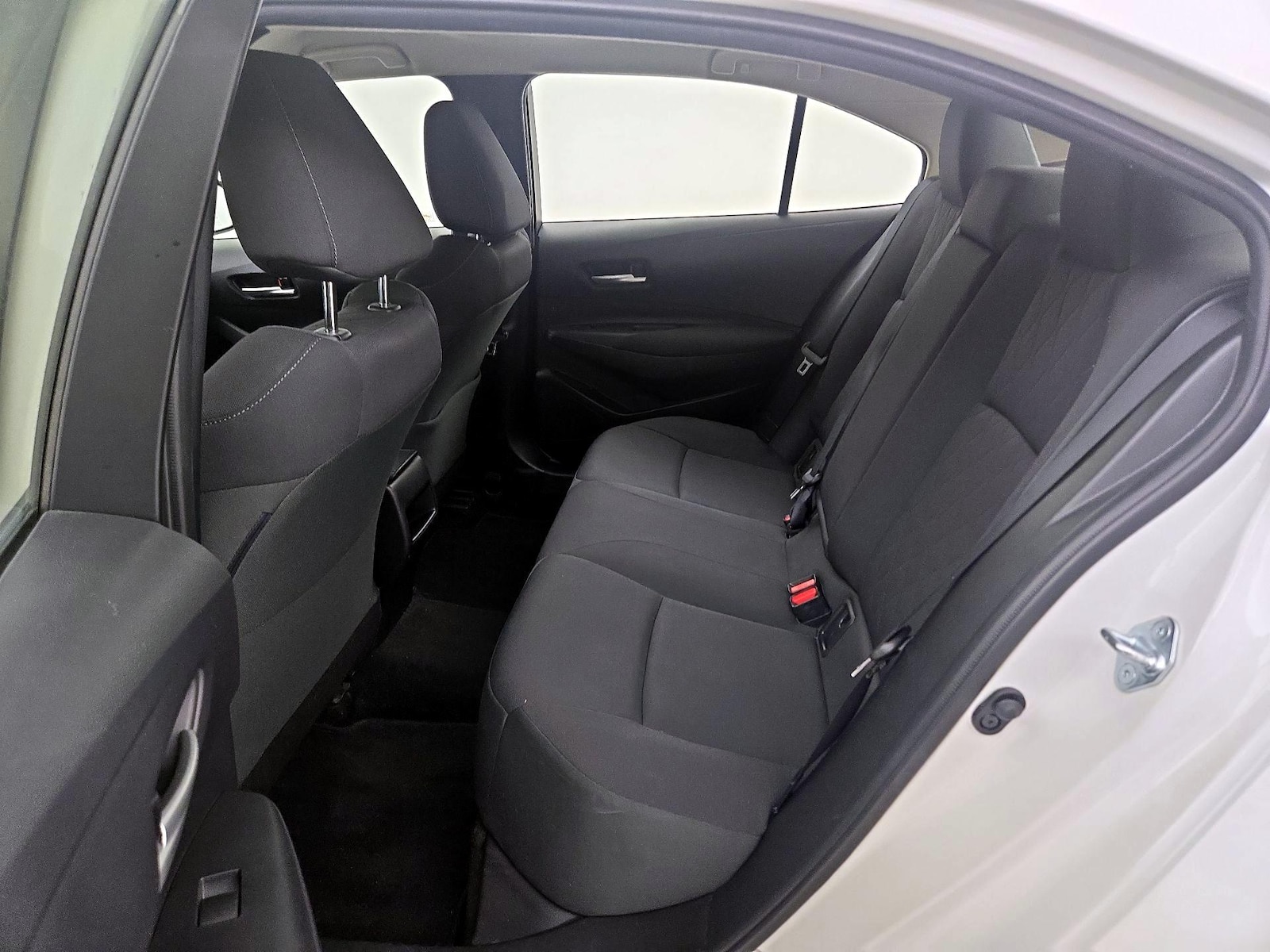 2020 Toyota Corolla LE - Photo 20