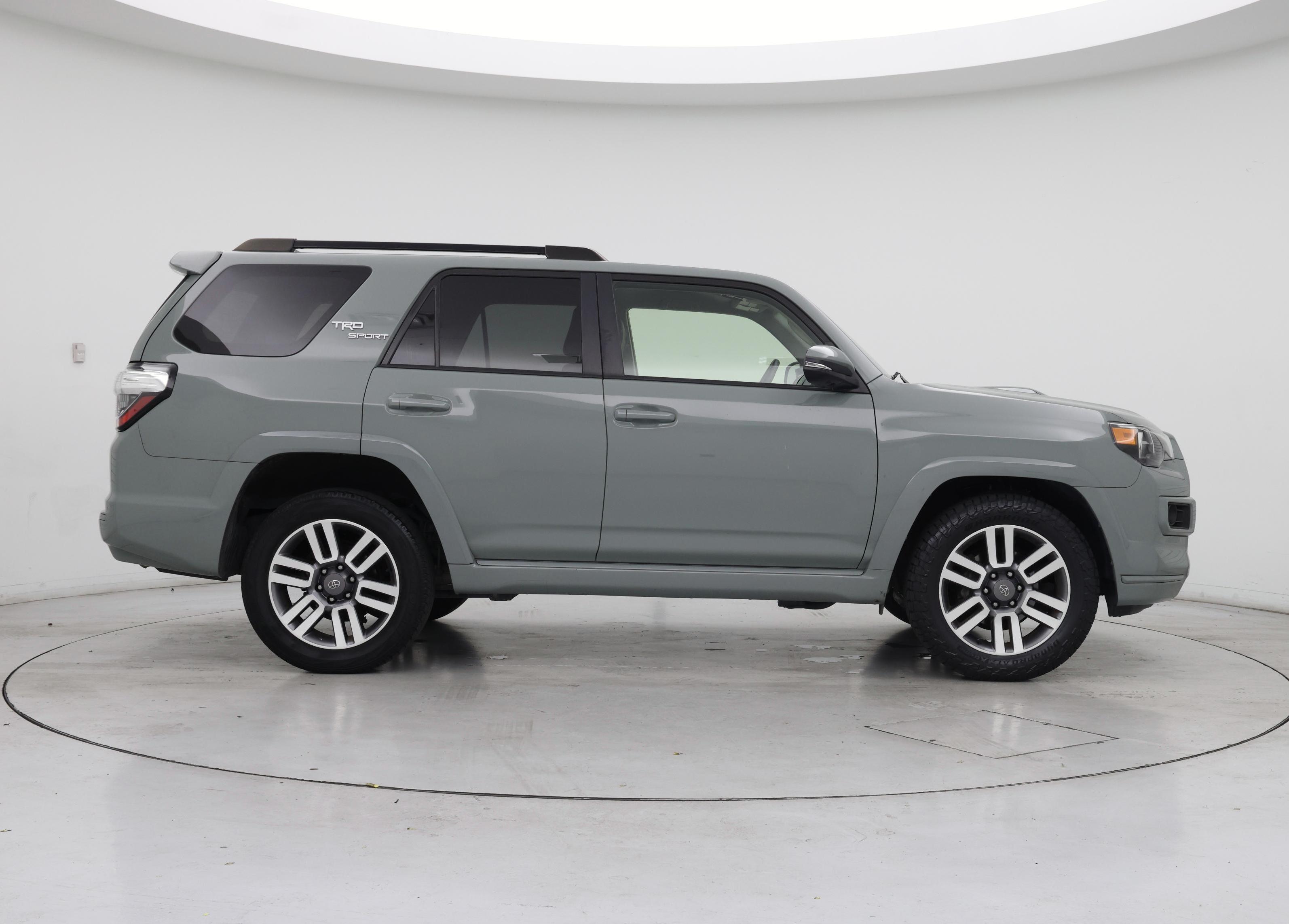 Thumbnail: 2022 Toyota 4Runner - 7